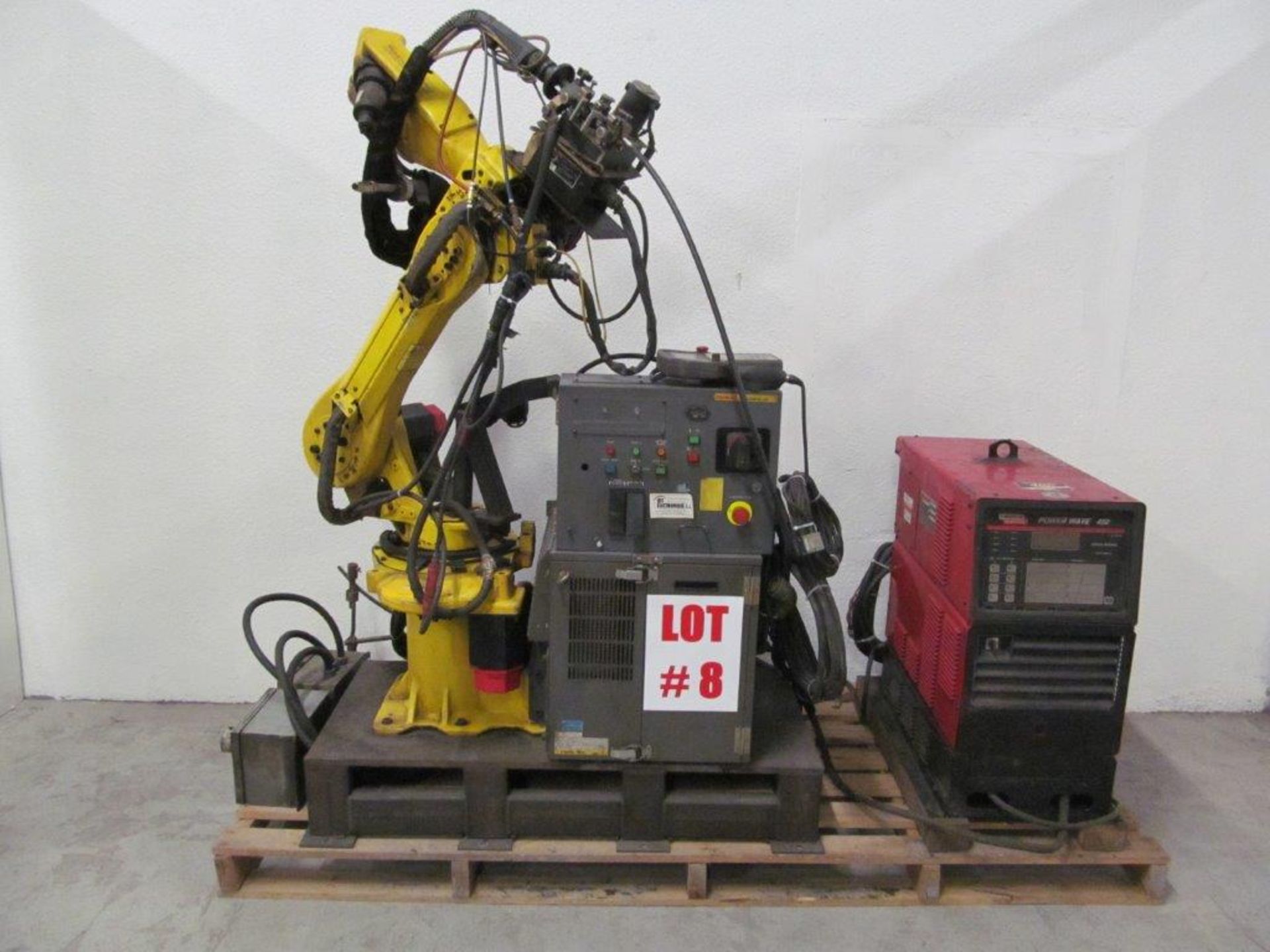 FANUC ROBOT SYSTEM, R-J2 CONTROL, C/W LINCOLN POWERWAVE 450 MIG WELDER