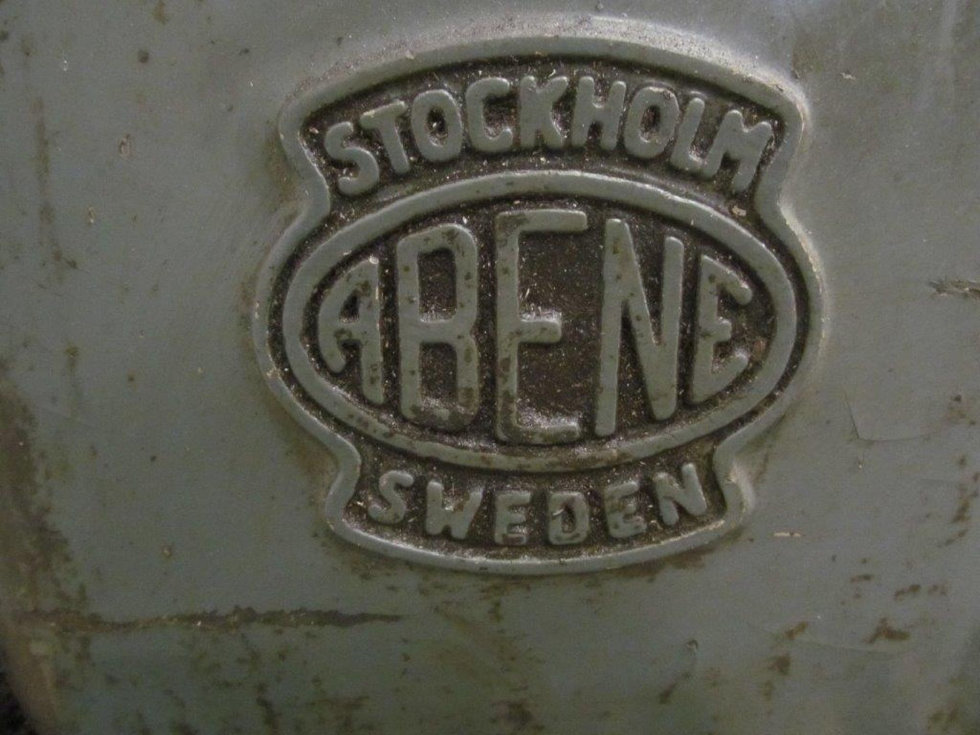 ABENE (SWEDEN) HORIZONTAL/ VERTICAL MILLING MACHINE, TABLE 10" X 40", ELECTRICS: 550V/3PH/60C - Image 4 of 4