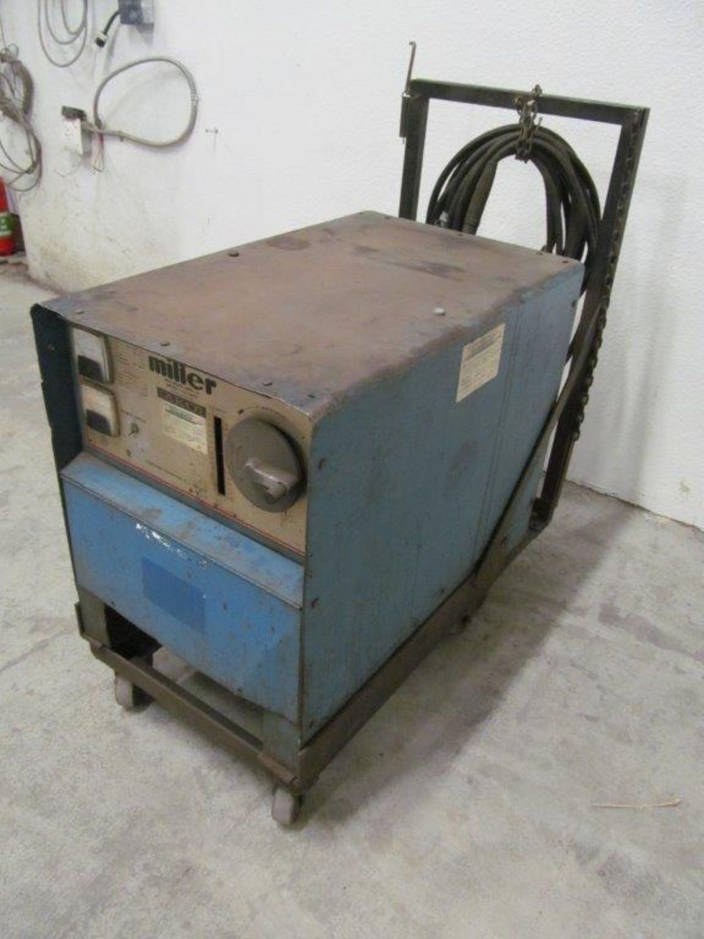 MILLER 300 AMP DC WELDER MODEL: CP-250TS, S/N: CG17045, ELECTRICS: 230V/575V/3PH/60C - Image 4 of 5