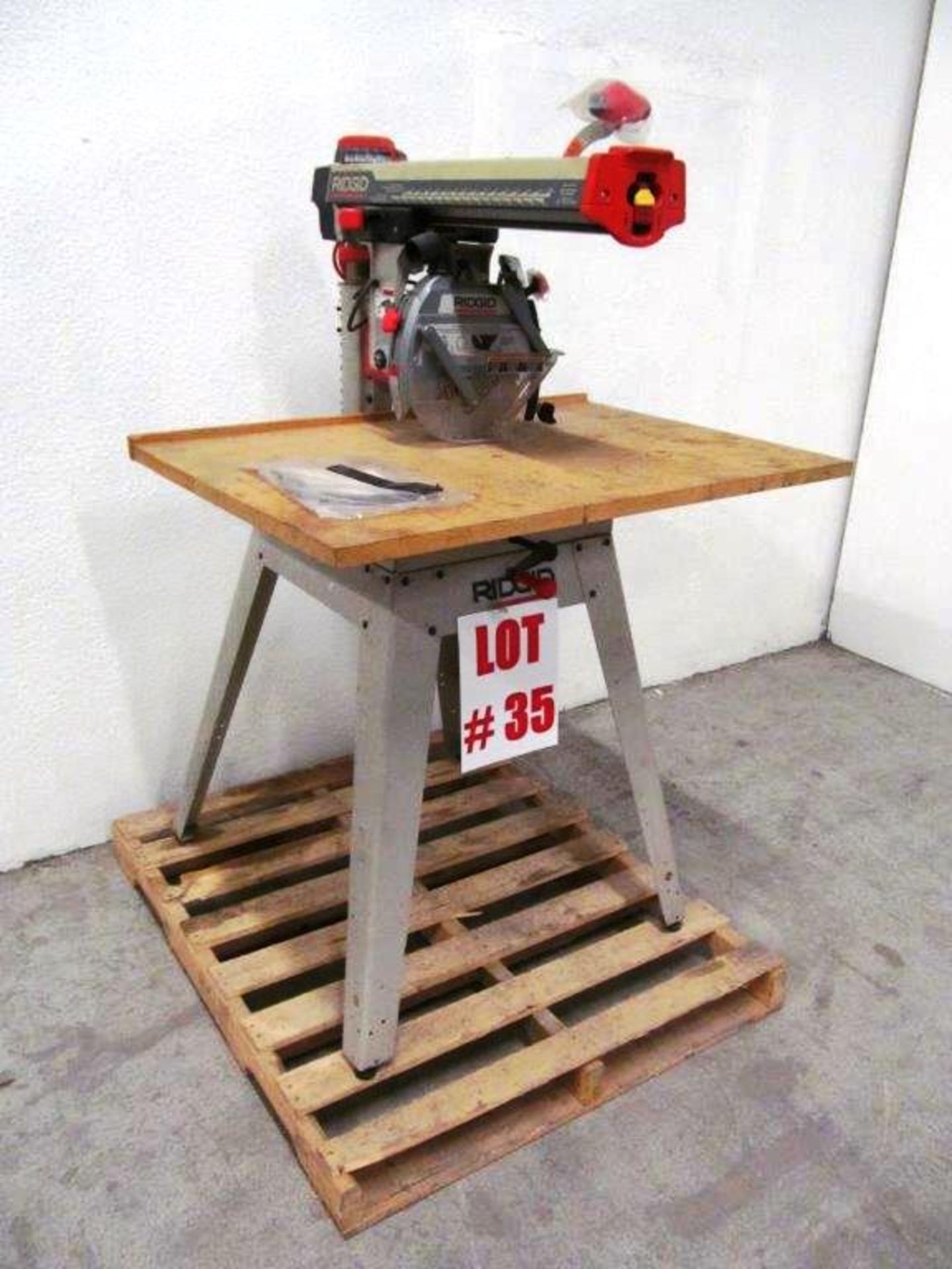 RIDGID RADIAL ARM SAW 16'' CAPACITY SWIVELS MODEL: RS10000, ELECTRICS: 115V/1PH/60C