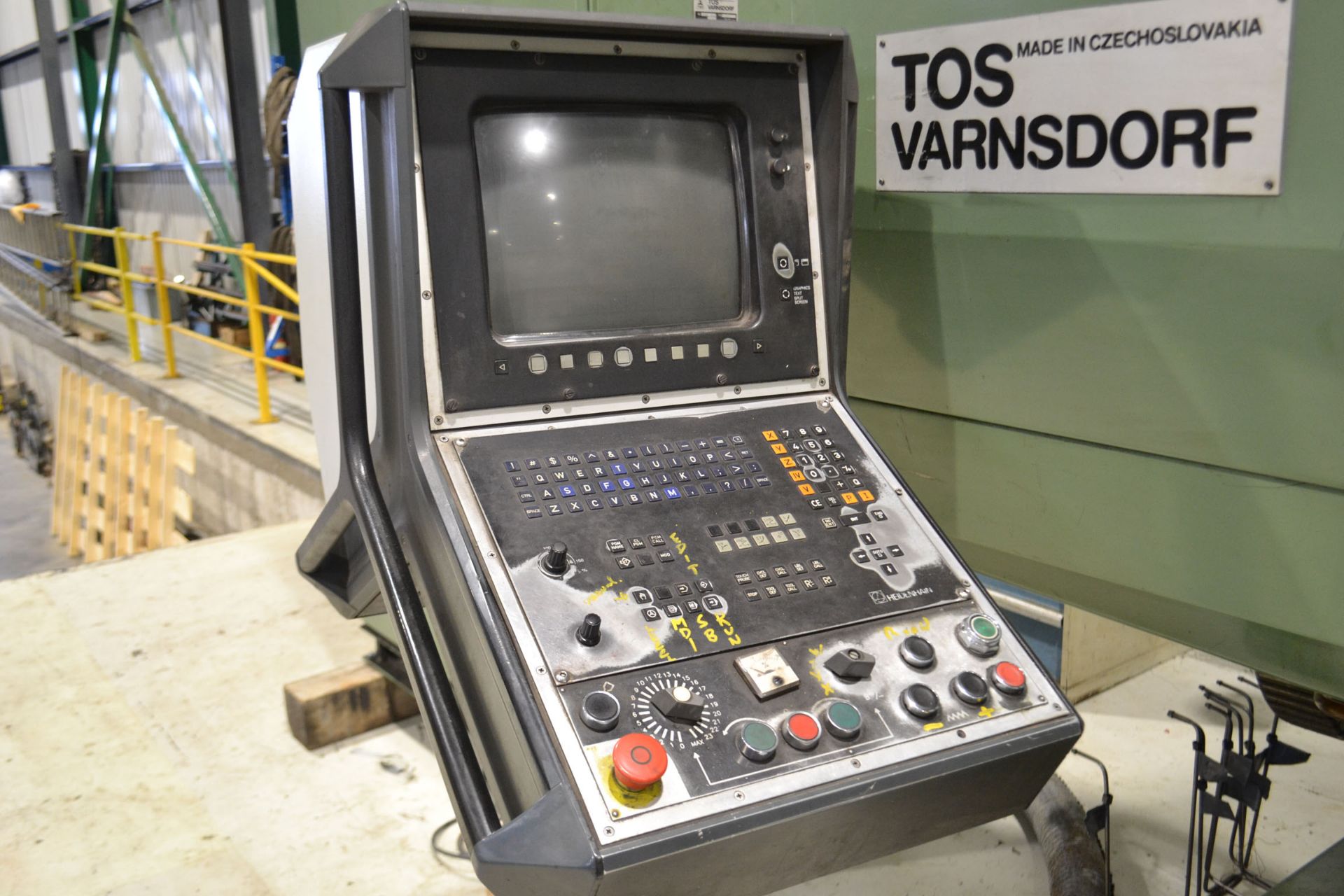 TOS VARNSDORF TABLE TYPE HORIZ. BORING MILL MODEL: WH 10 CNC, WORK SPINDLE DIAMETER: 100 MM (4”) - Image 3 of 4