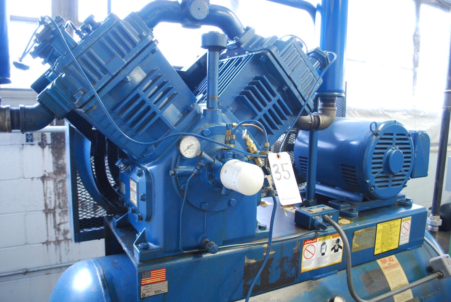 QUINCY 25HP MODEL Q5120 TANK MOUNTED HORIZONTAL RECIPROCATING AIR COMPRESSOR: S/N 5046240. - Image 3 of 3