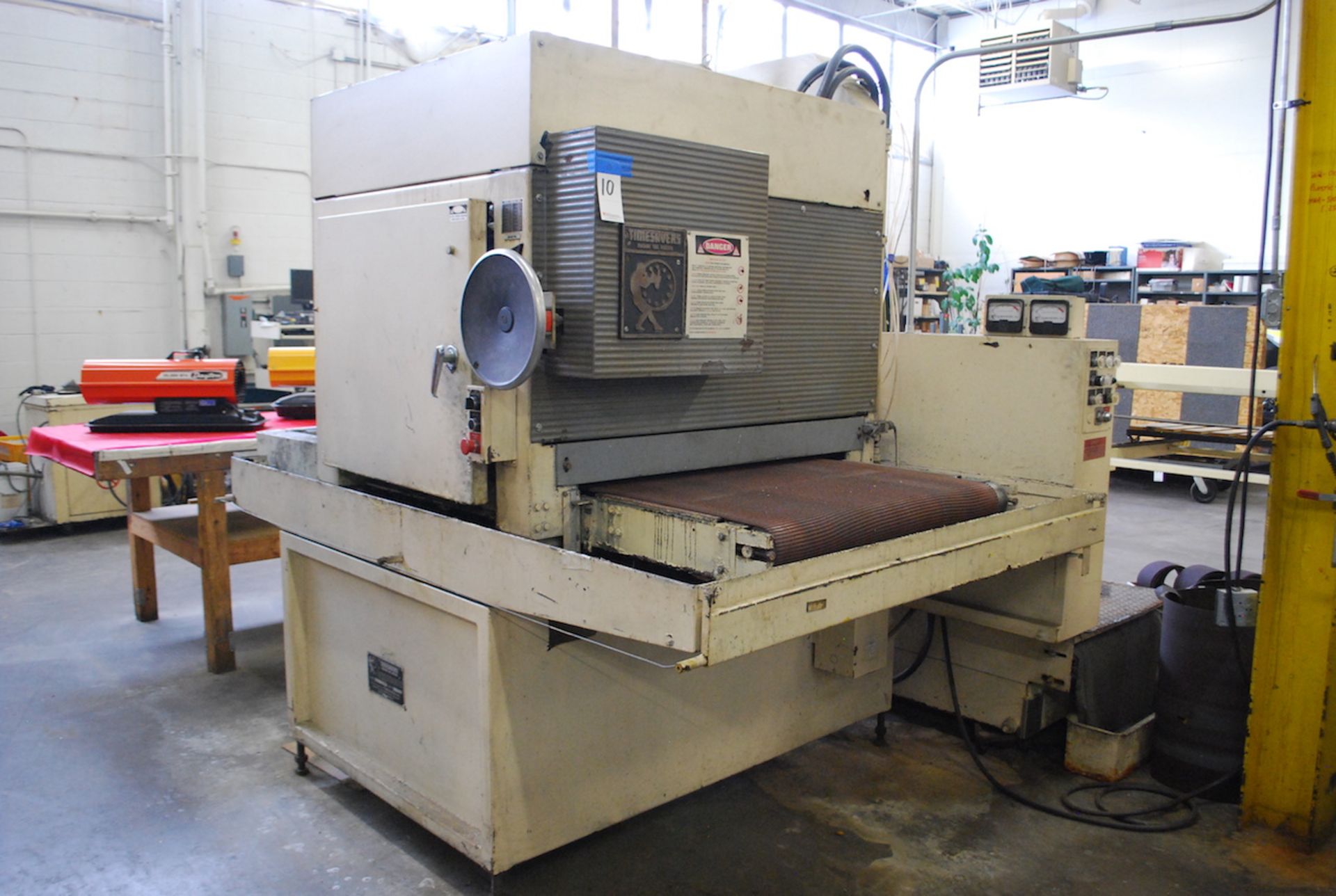 TIMESAVERS 37” MODEL 137-2HDCMW 2-HEAD WIDE BELT DEBURRING & FINISHING MACHINE: S/N19261Y; 20HP