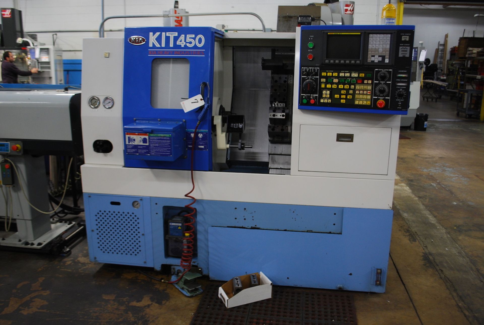 KIA MODEL KIT 450 GANG STYLE CNC LATHE: S/N KIT4500140 (2002); FANUC SERIES Oi-T CNC CONTROL; GANG