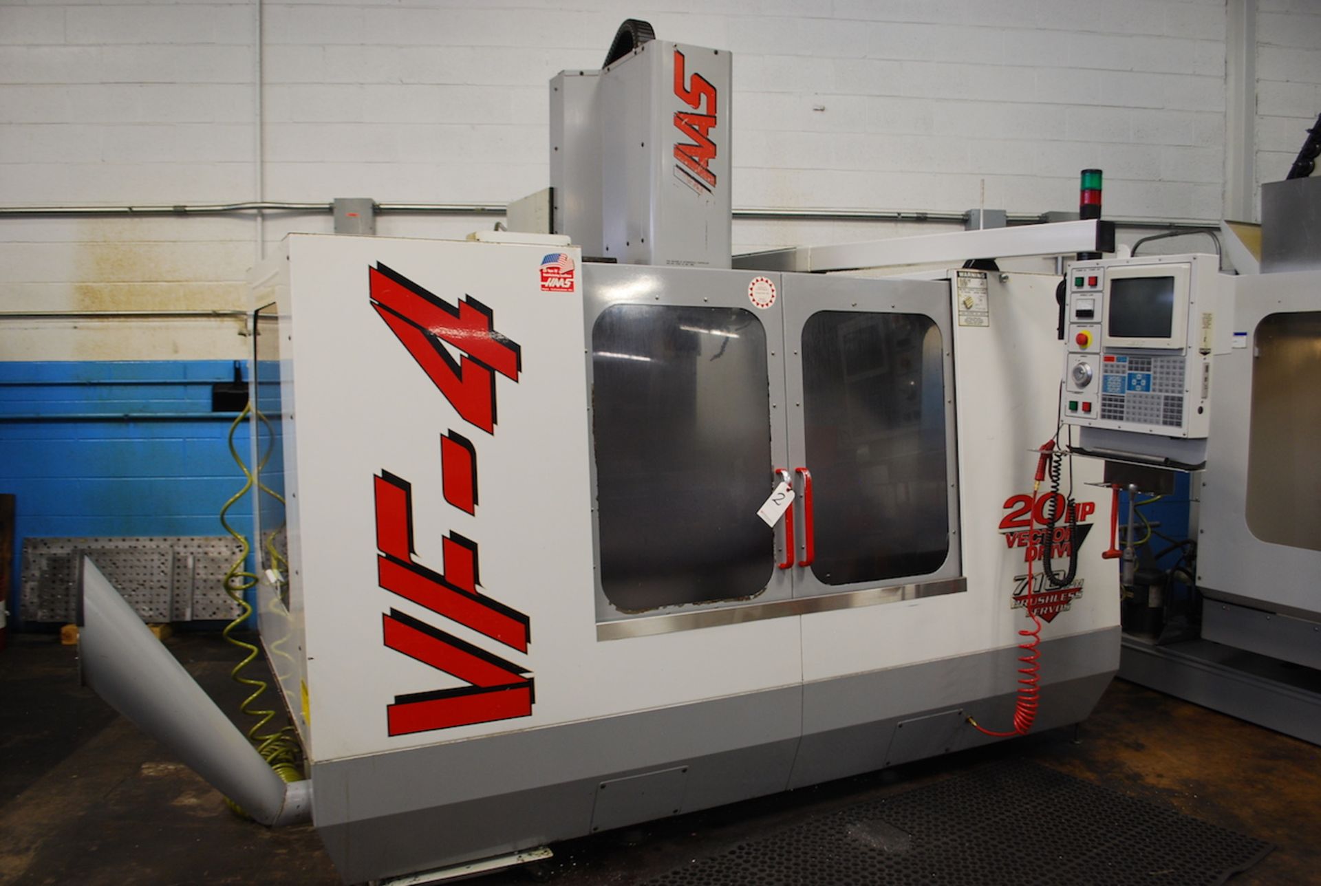 HAAS MODEL VF-4 CNC VERTICAL MACHINING CENTER: S/N 15332 (1999); 20-POSITION CAROUSEL ATC; 52" X 18" - Image 3 of 8