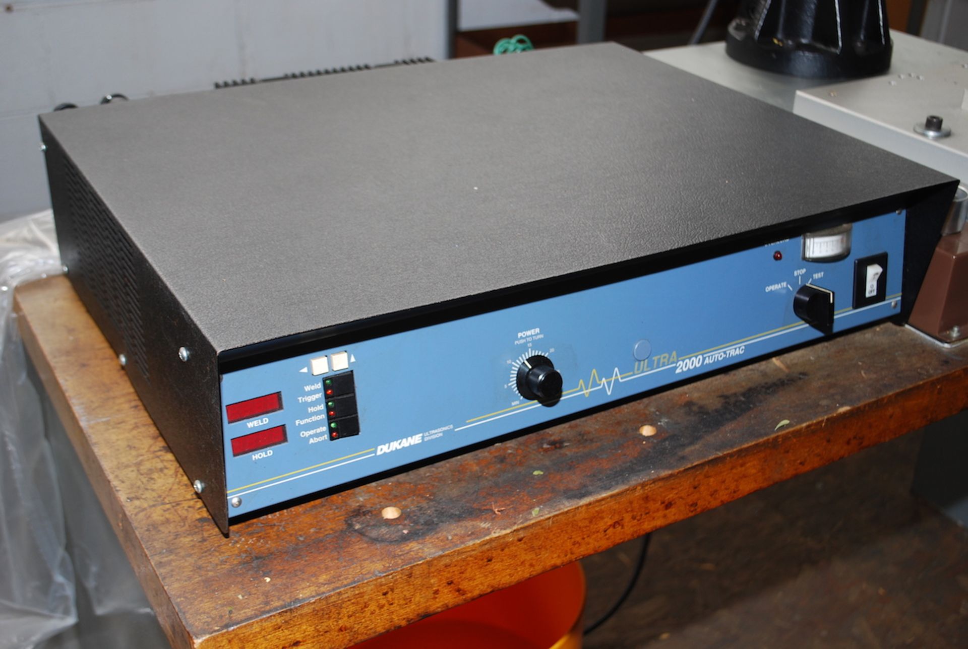 DUKANE MODEL 210/43E2555 ULTRASONIC WELDER: S/N US103881; LTRA 2000 AUTO-TRAC CONTROL; - Image 3 of 3