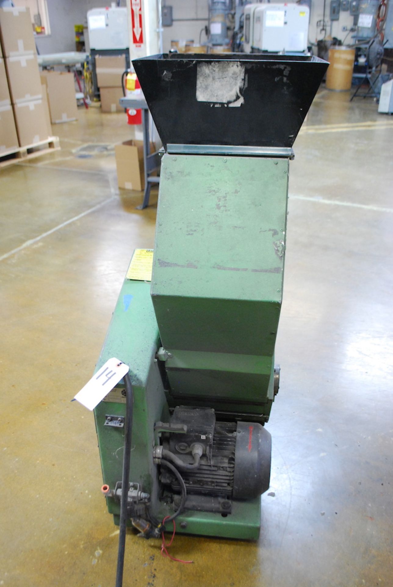 RAPID 611-SR PORTABLE GRANULATOR: S/N 240286 (1994); 2.2/2.55KW.; 11” X 7” OPENING. - Image 3 of 3