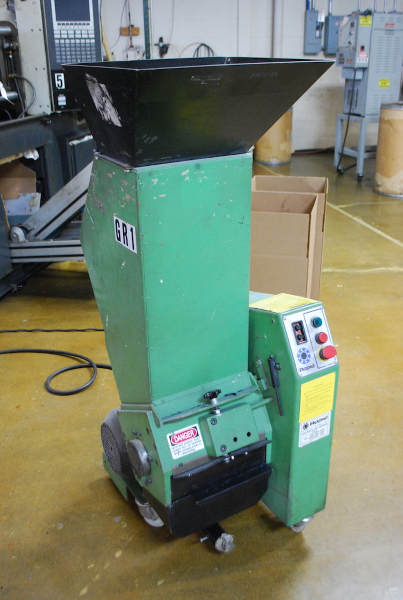 RAPID 611-SR PORTABLE GRANULATOR: S/N 240286 (1994); 2.2/2.55KW.; 11” X 7” OPENING. - Image 2 of 3