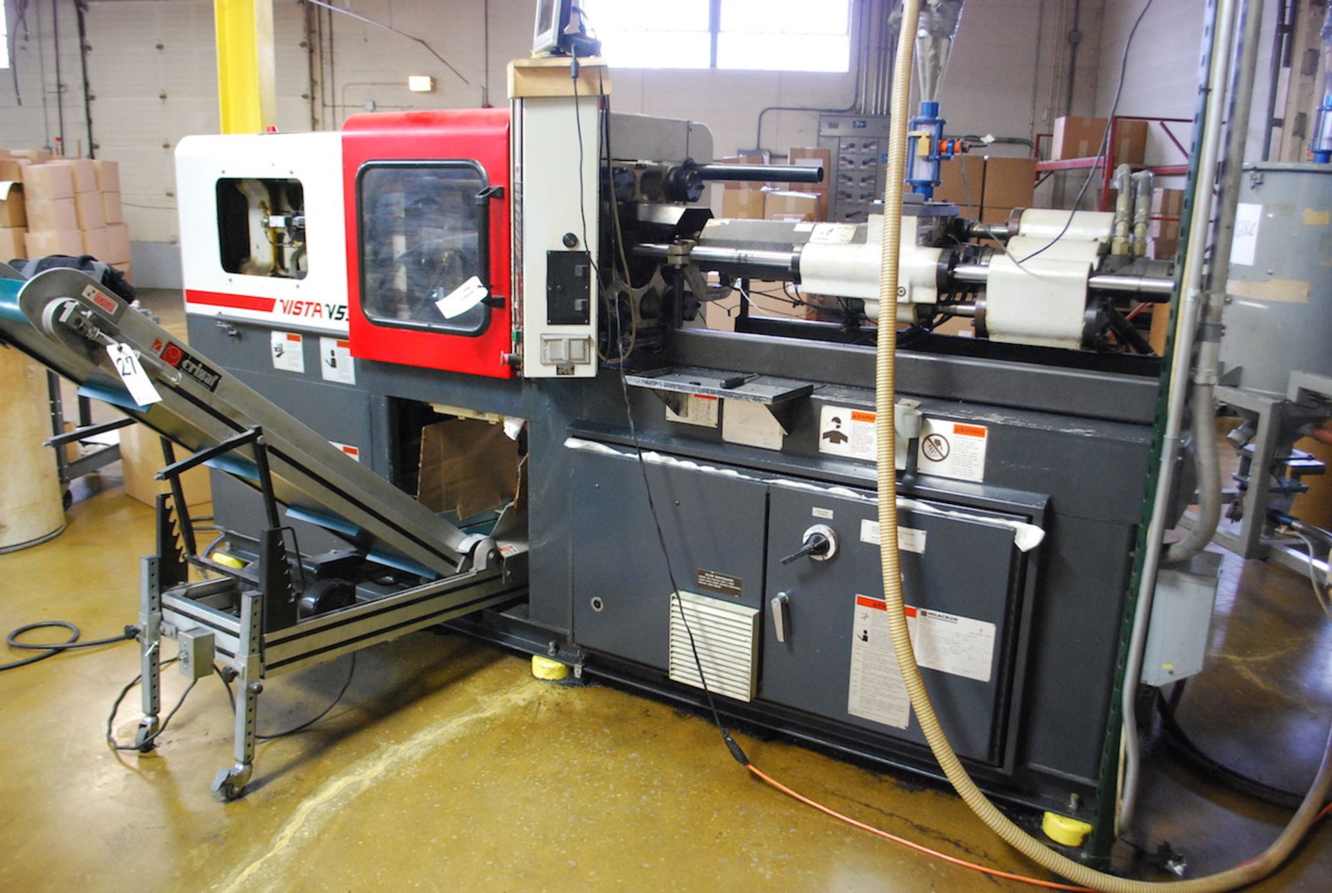 1999 CINCINNATI MILACRON 55 TON VISTA V55 MODEL VV55-2.97 PLASTIC INJECTION MOLDER: S/N S55A0500007; - Image 2 of 6