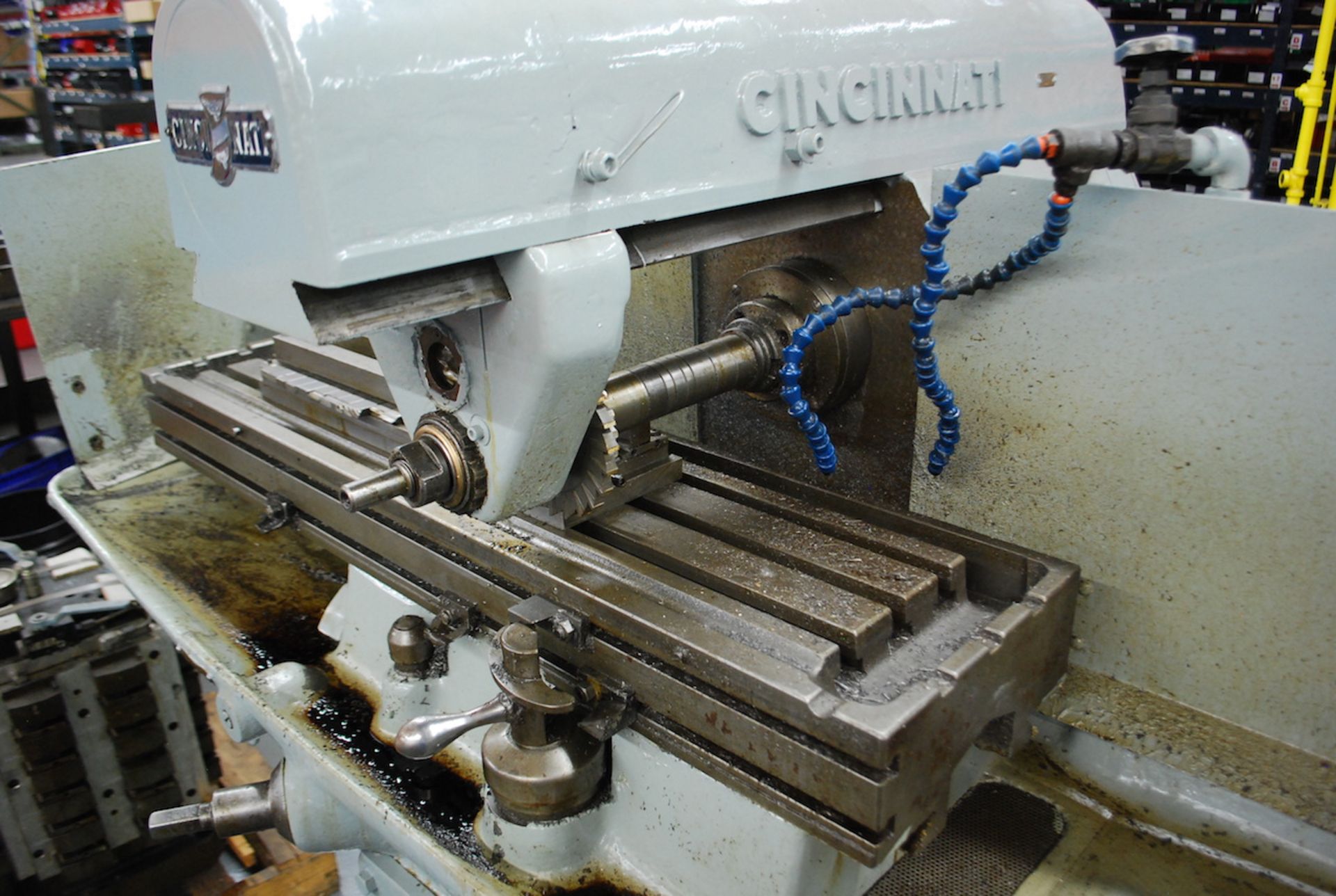 CINCINNATI HORIZONTAL MILLING MACHINE: 10" X 41" T-SLOT TABLE; 50-1500 RPM; COOLANT SYSTEM - Image 4 of 6