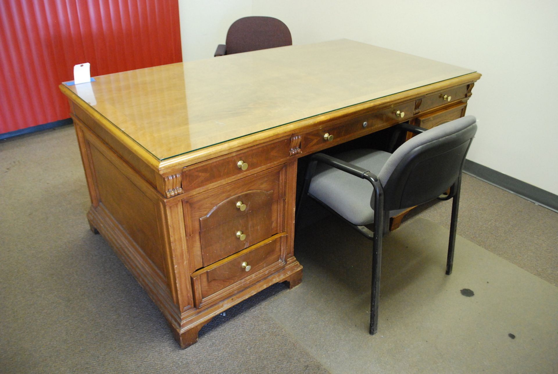 LOT: 38-1/2" X 71" DOUBLE PEDESTAL DESK; LATERAL FILE CABINET & (2) CHAIRS - Image 3 of 4