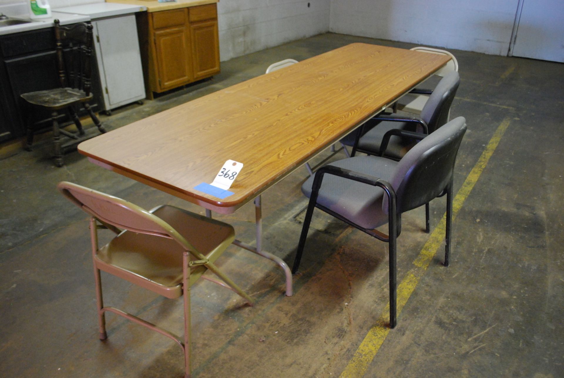 LOT: FOLDING TABLE & ASSORTED CHAIRS