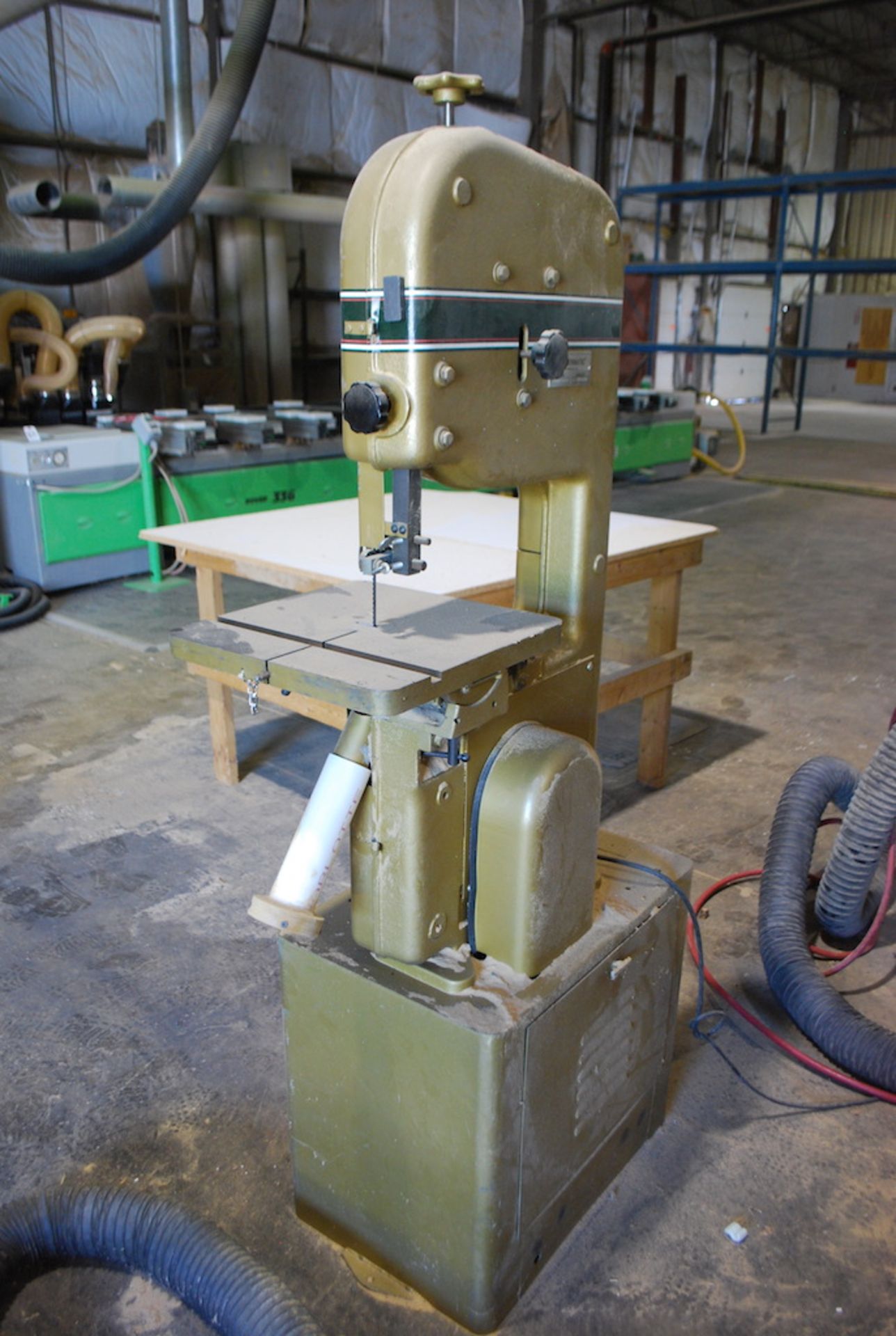 POWERMATIC 14" MODEL 141 VERTICAL BAND SAW: S/N 8941018; W/15" X 15" (Approx.) Tilting Table - Image 2 of 3