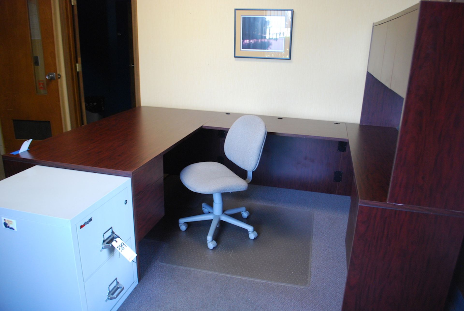 LOT: U-SHAPED DESK; LATERAL FILE CABINET; BOOKSHELF & (2) CHAIRS - Image 2 of 4