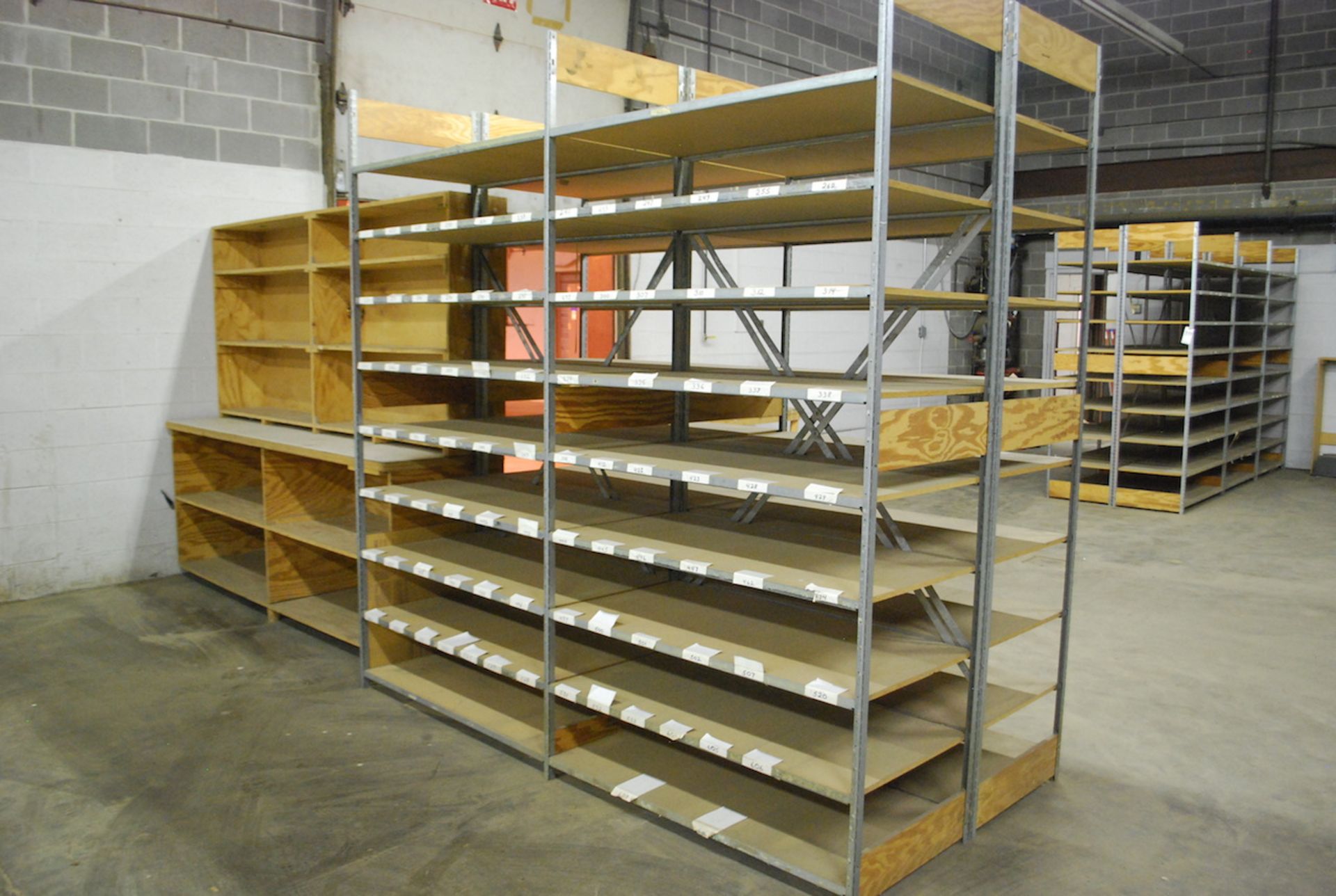 LOT: ASSORTED STEEL SHELVING IN AREA - Image 4 of 5
