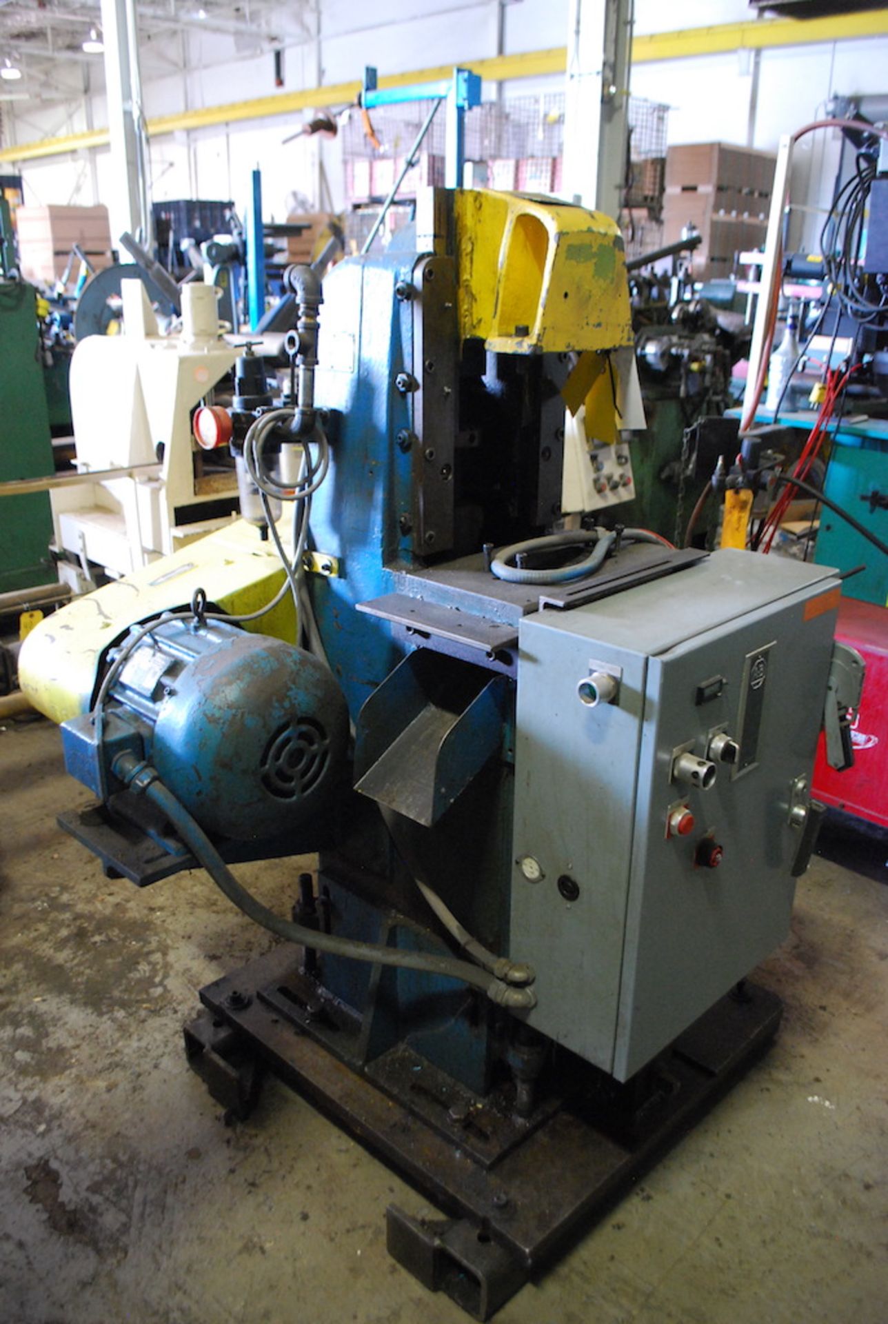 YODER 25 TON MODEL P-25 MECHANICAL INLINE CUTOFF PRESS: 2" Stroke: 2-1/4", Shut Height: 6" to Bed,