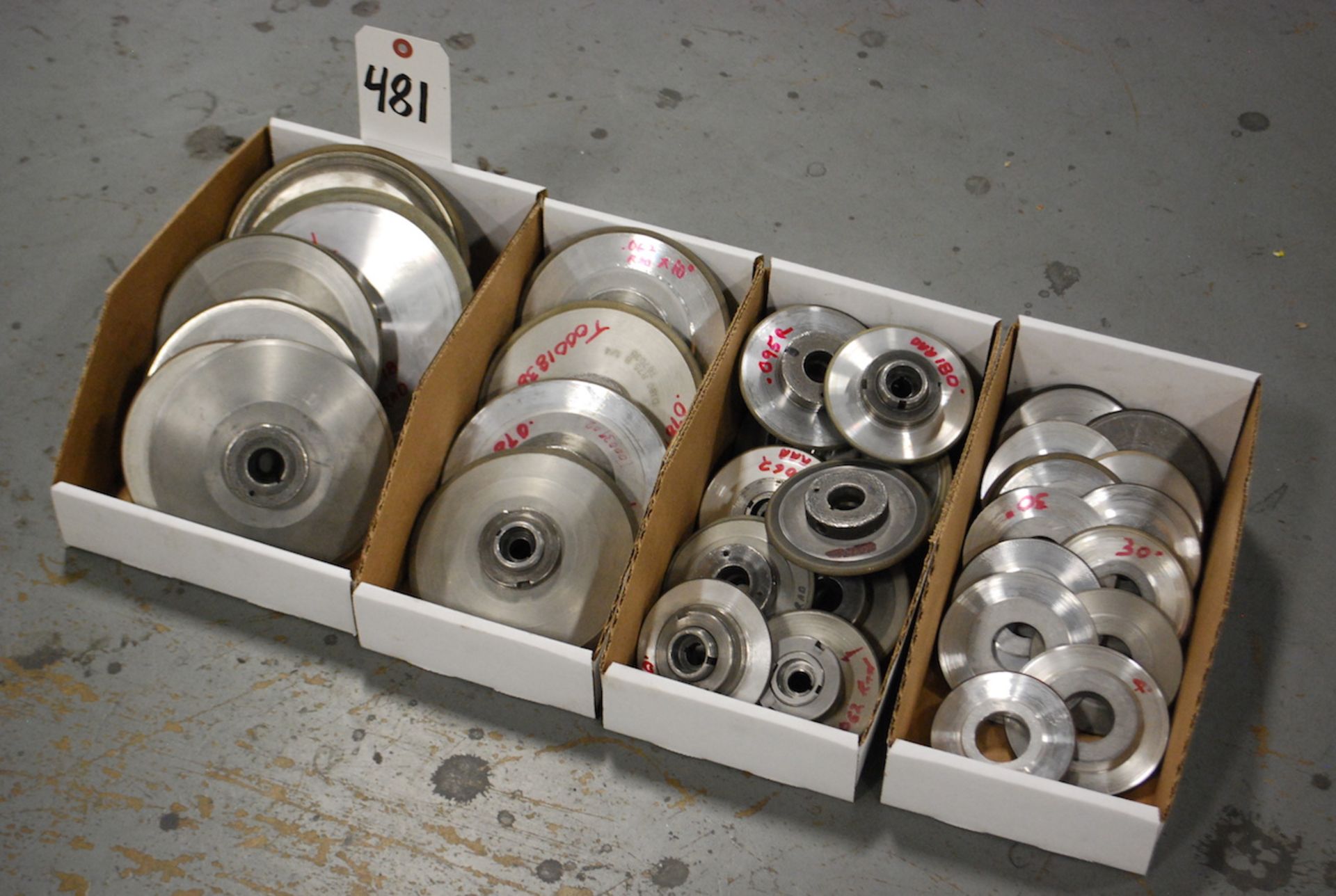 LOT: ASSORTED DIAMOND GRINDING WHEELS