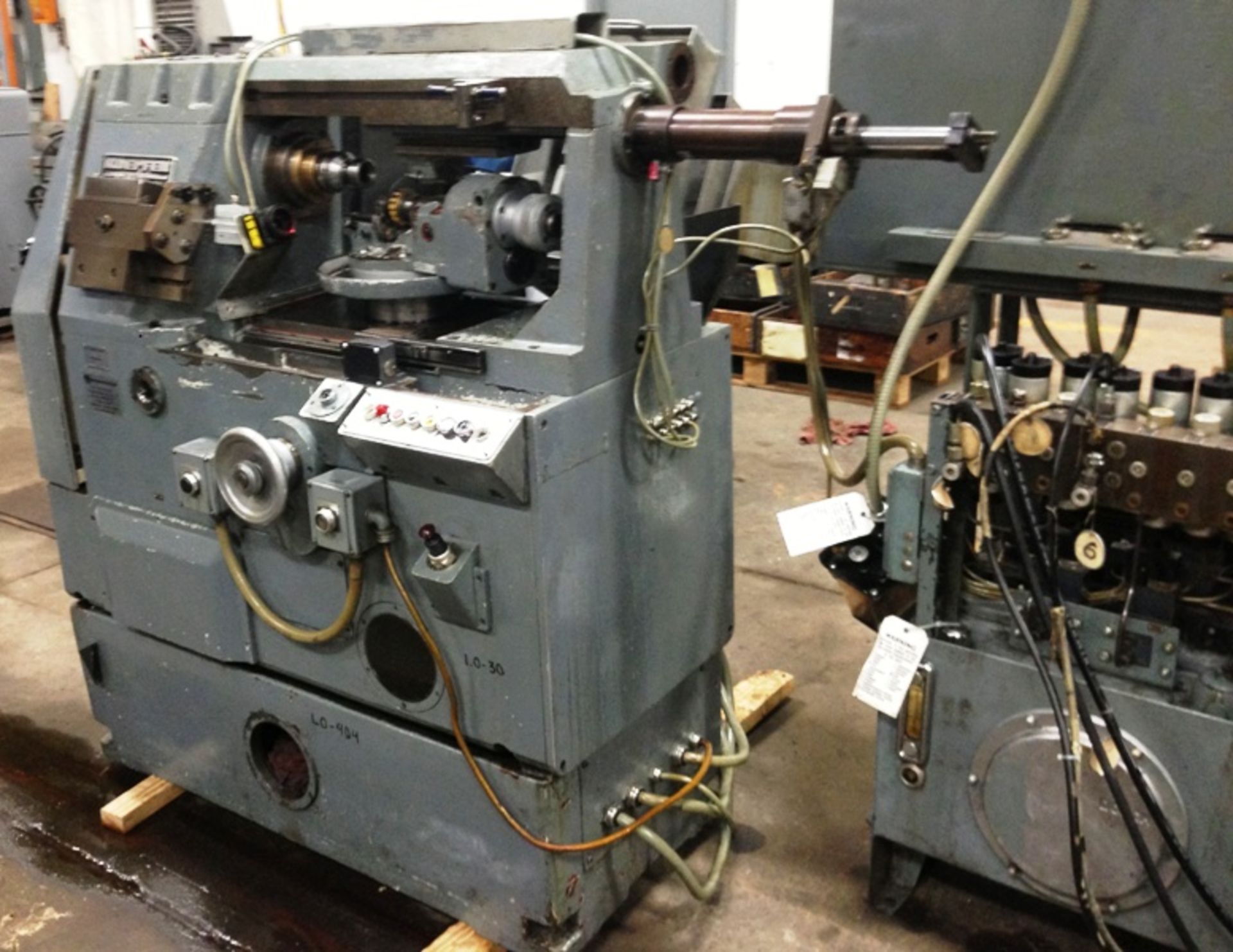 KOEPFER MODEL 151H AUTOMATIC GEAR HOBBER New 1975 EQUIPPED WITH: Standard Hob Head, Tailstock, - Image 4 of 7