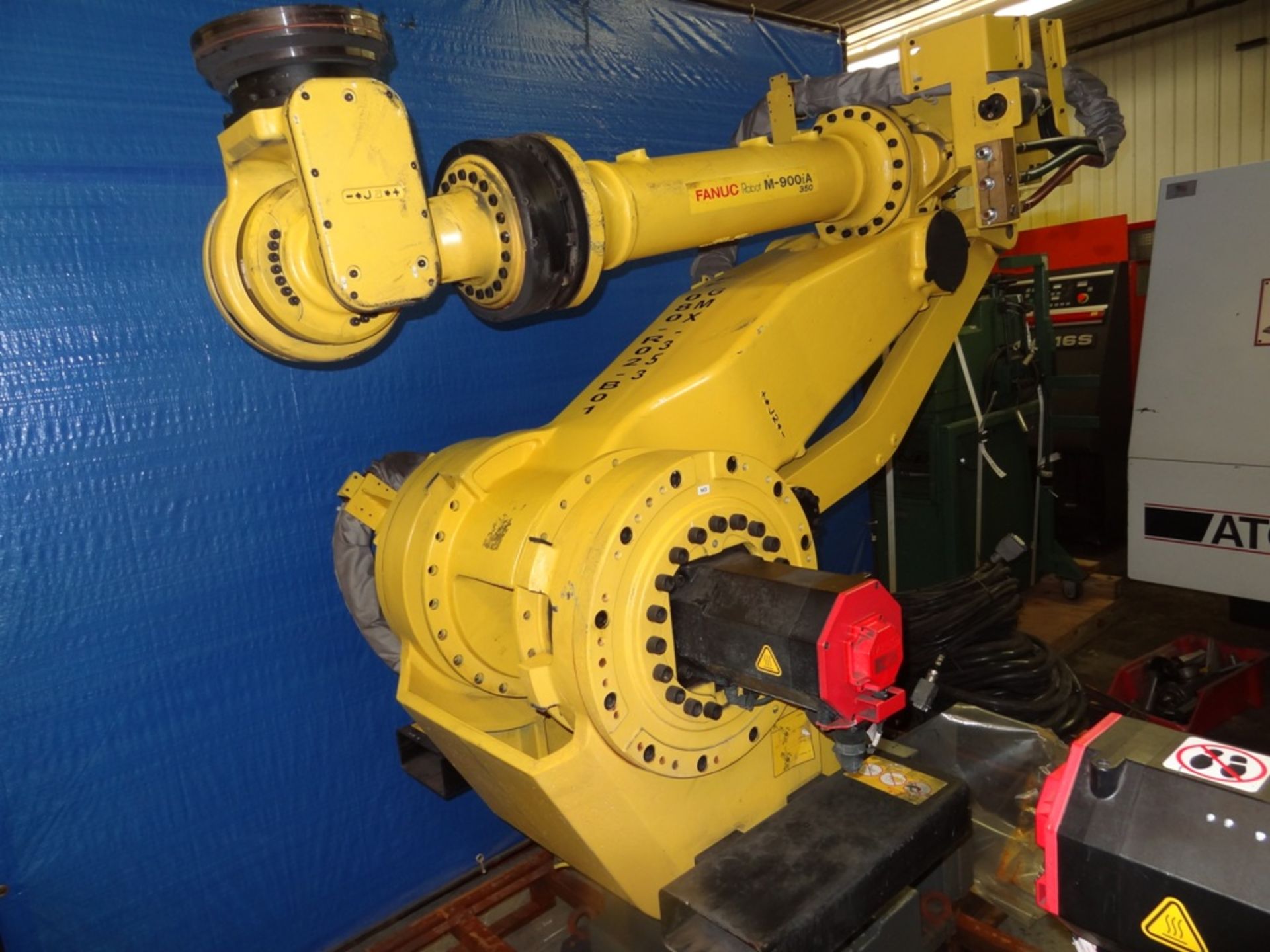 FANUC M-900iA/350 W/ R-J3iC, CABLES & TEACH PENDANT, SN 83289, YEAR 04/2007, HOURS 6097, LOCATION MI - Image 2 of 9