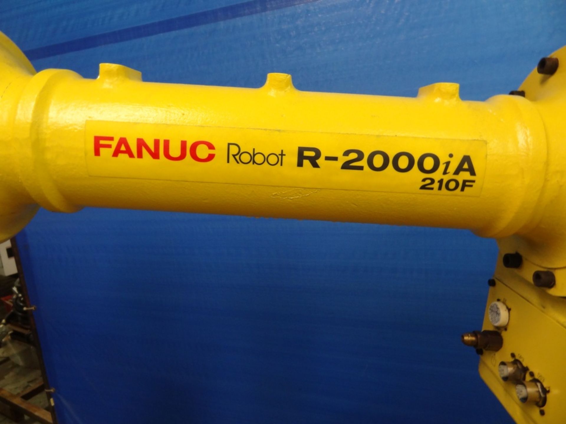 FANUC R2000iA/210F WITH R-J3iB, CABLES, TEACH PEND, SN 80219, YEAR 09/2006, HOURS 9790 LOCATION MI - Image 2 of 8