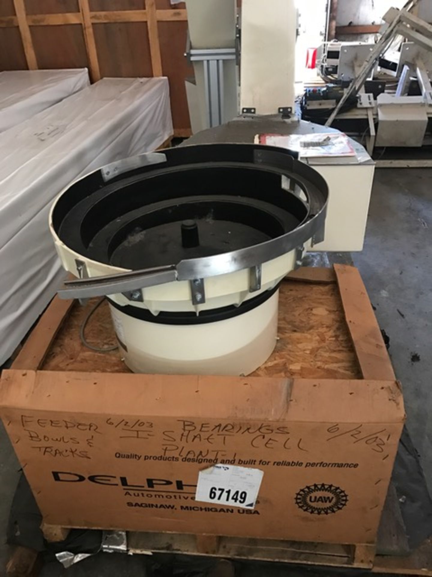 VIBRATORY BOWL AND ELEVATORS PARTS FEEDERS (2 UNITS)