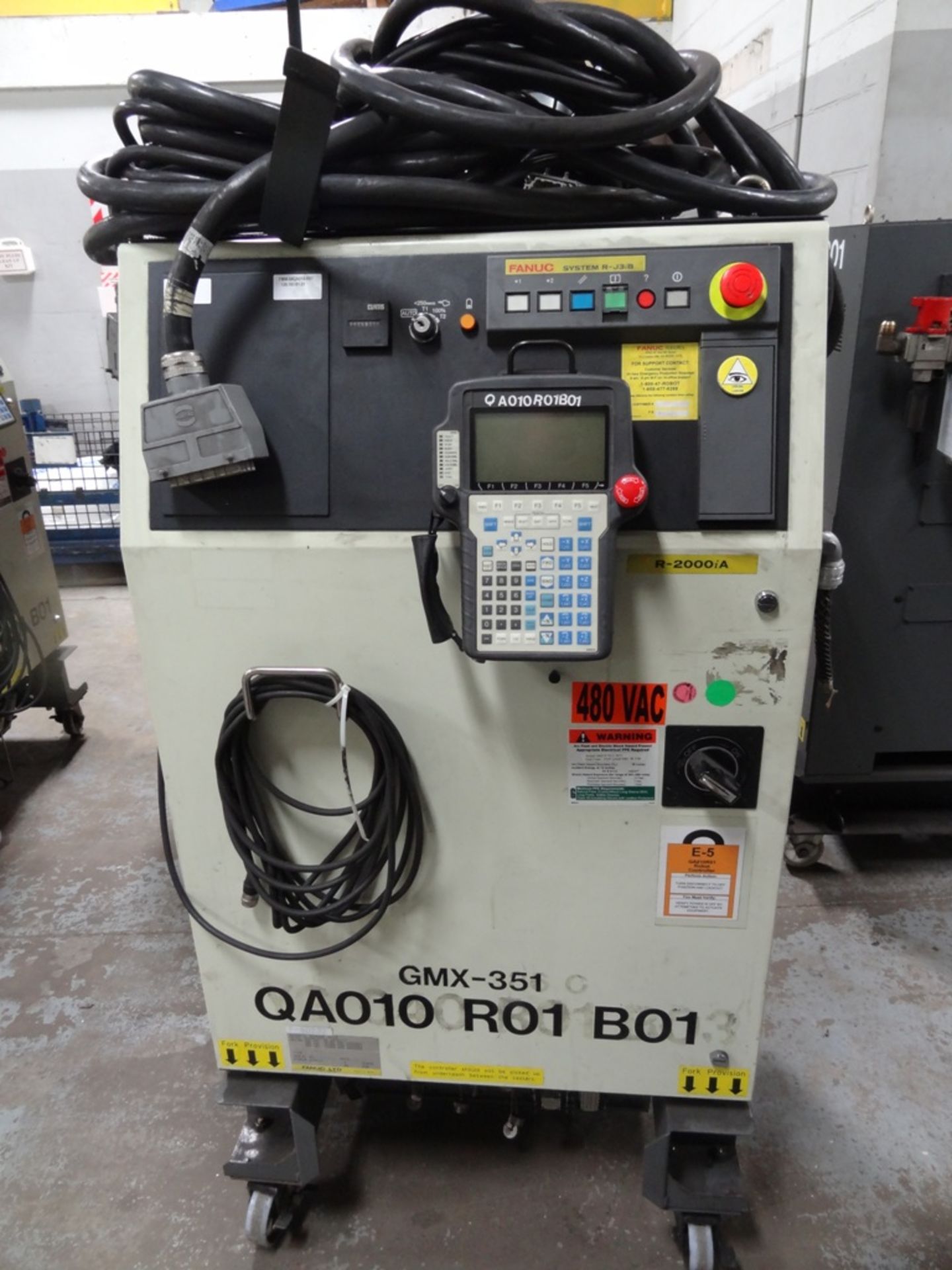 FANUC R2000iA/210F WITH R-J3iB, CABLES, TEACH PEND, SN 80232, YEAR 09/2006, HOURS 12497 LOCATION MI - Image 3 of 8