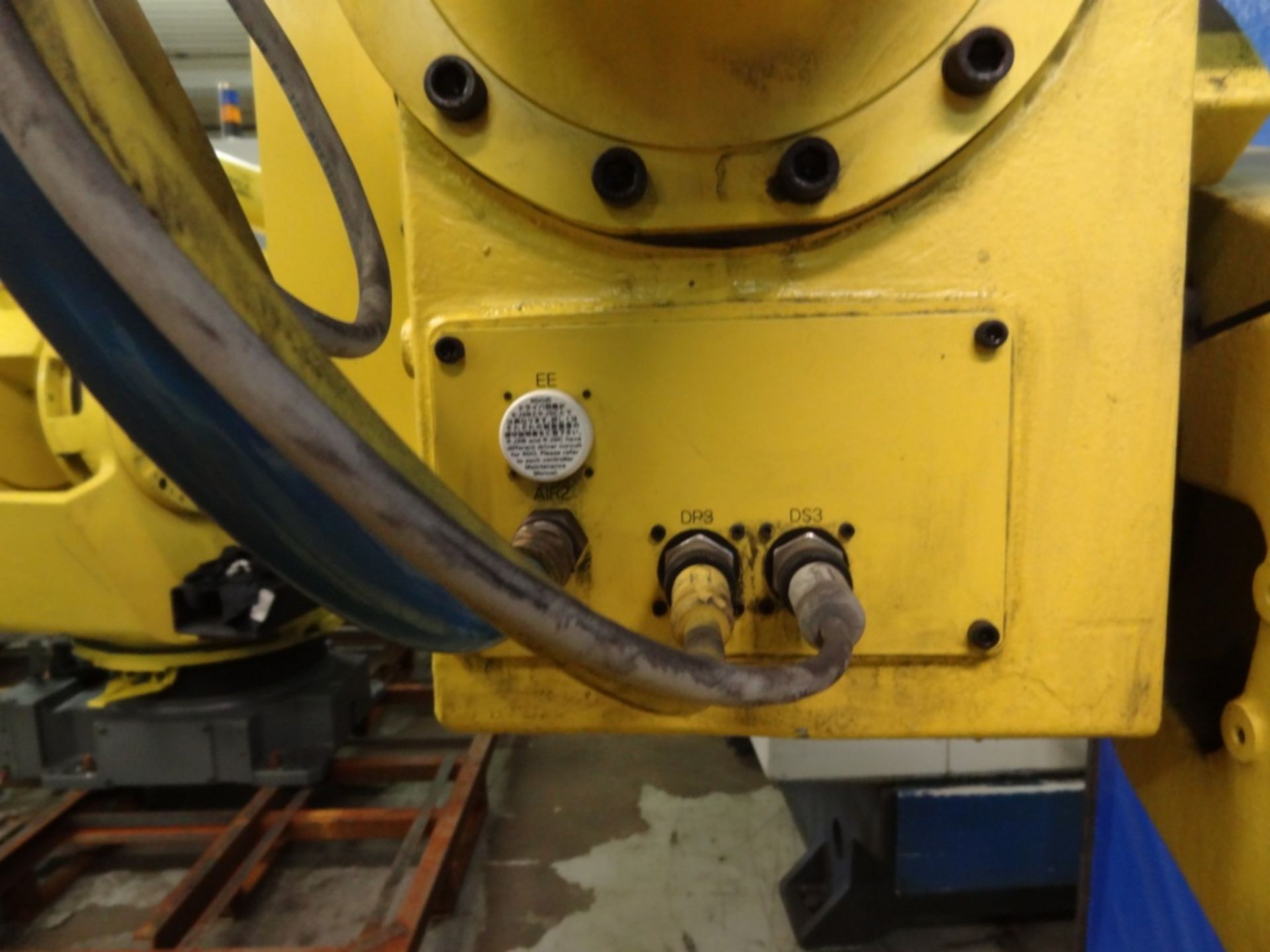 FANUC R2000iA/210F WITH R-J3iB, CABLES, TEACH PEND, SN 80230, YEAR 09/2006, HOURS 13018, LOCATION MI - Image 3 of 8