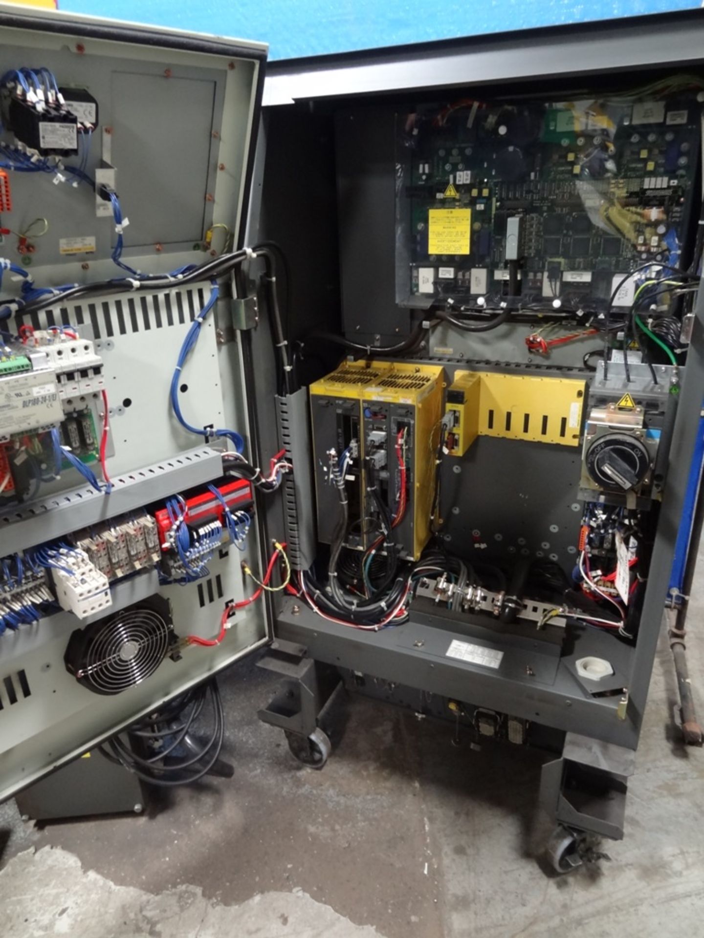 FANUC R2000iA/210F WITH R-J3iB, CABLES, TEACH PEND, SN 75893, YEAR, HOURS 13921, LOCATION MI - Image 4 of 6