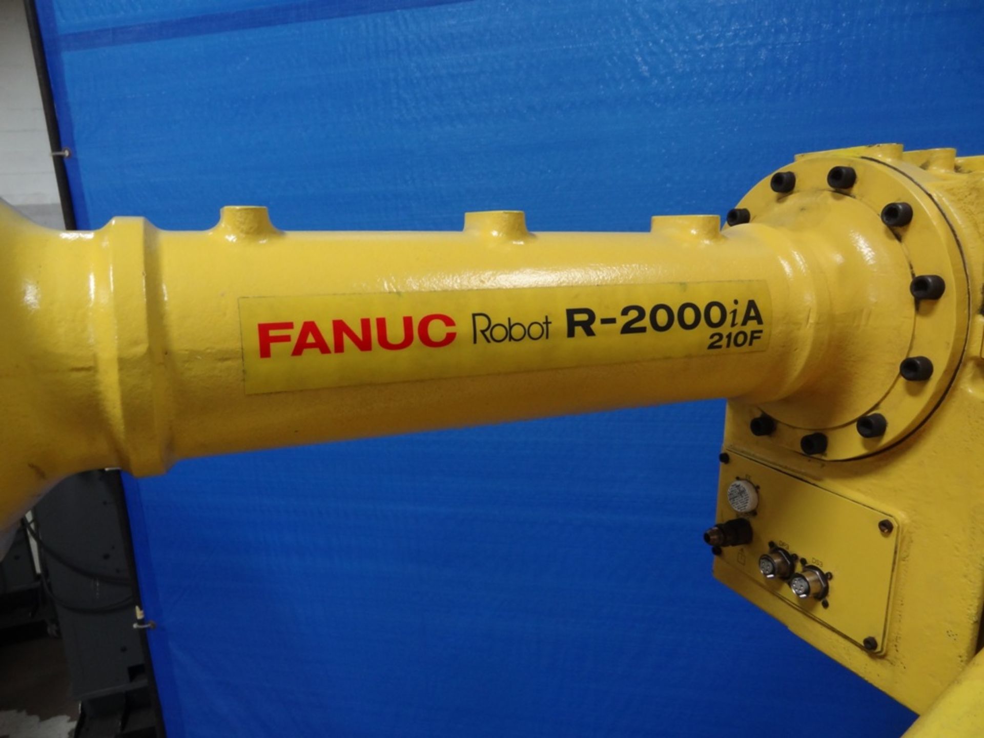 FANUC R2000iA/210F WITH R-J3iB, CABLES, TEACH PEND, SN 75893, YEAR, HOURS 13921, LOCATION MI - Image 3 of 6