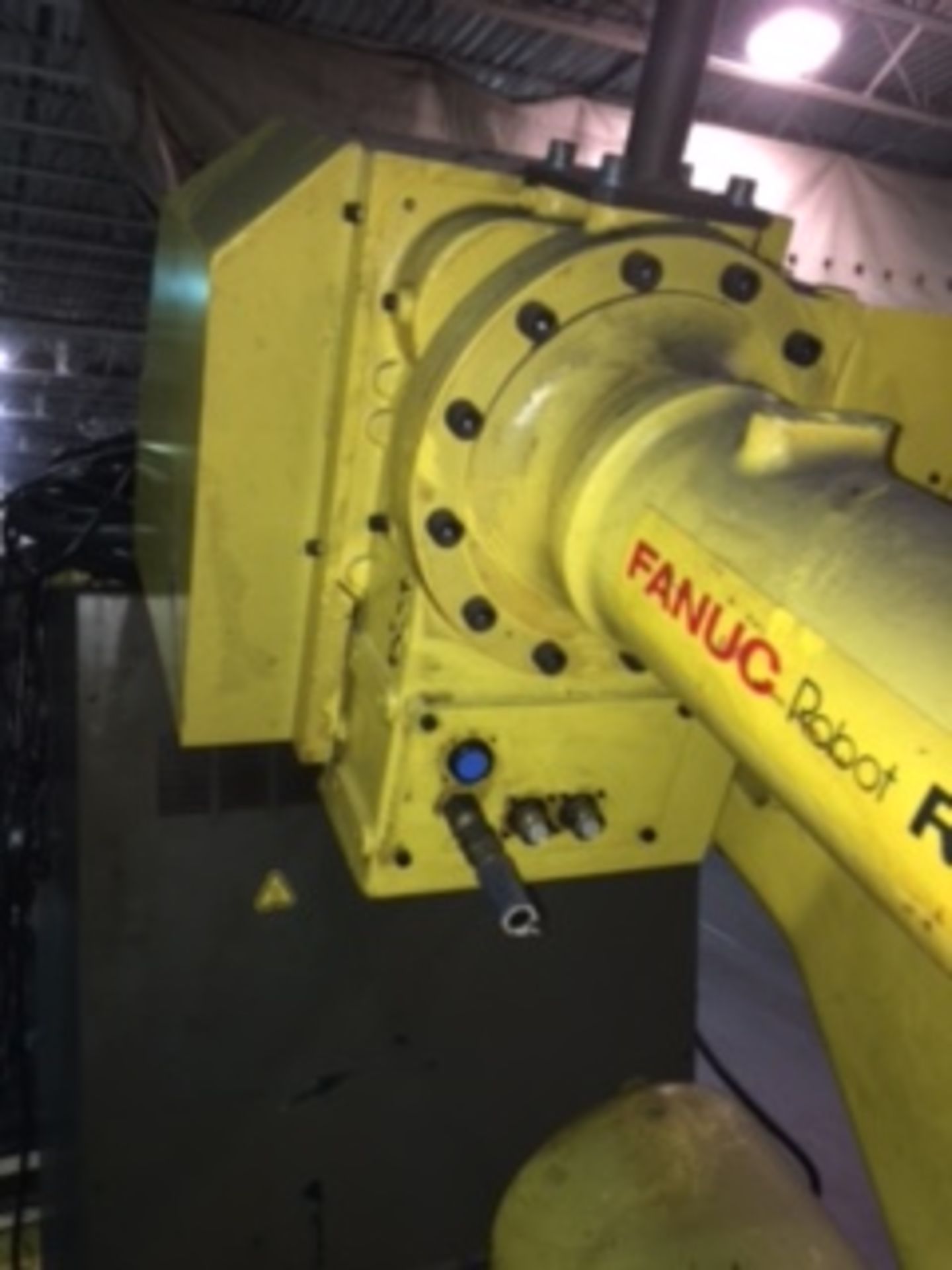 FANUC R-2000iA/210F WITH R-J3iB CONTROLS, CABLES AND TEACH PENDANT - Image 2 of 4