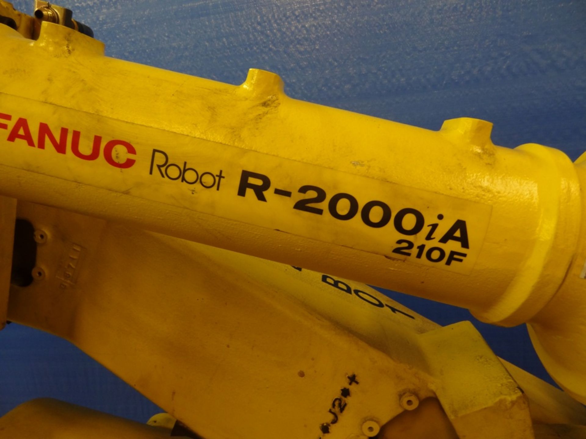 FANUC R2000iA/210F WITH R-J3iB, CABLES, TEACH PEND, SN 80231, YEAR 09/2006, HOURS 6540 LOCATION MI - Image 2 of 8