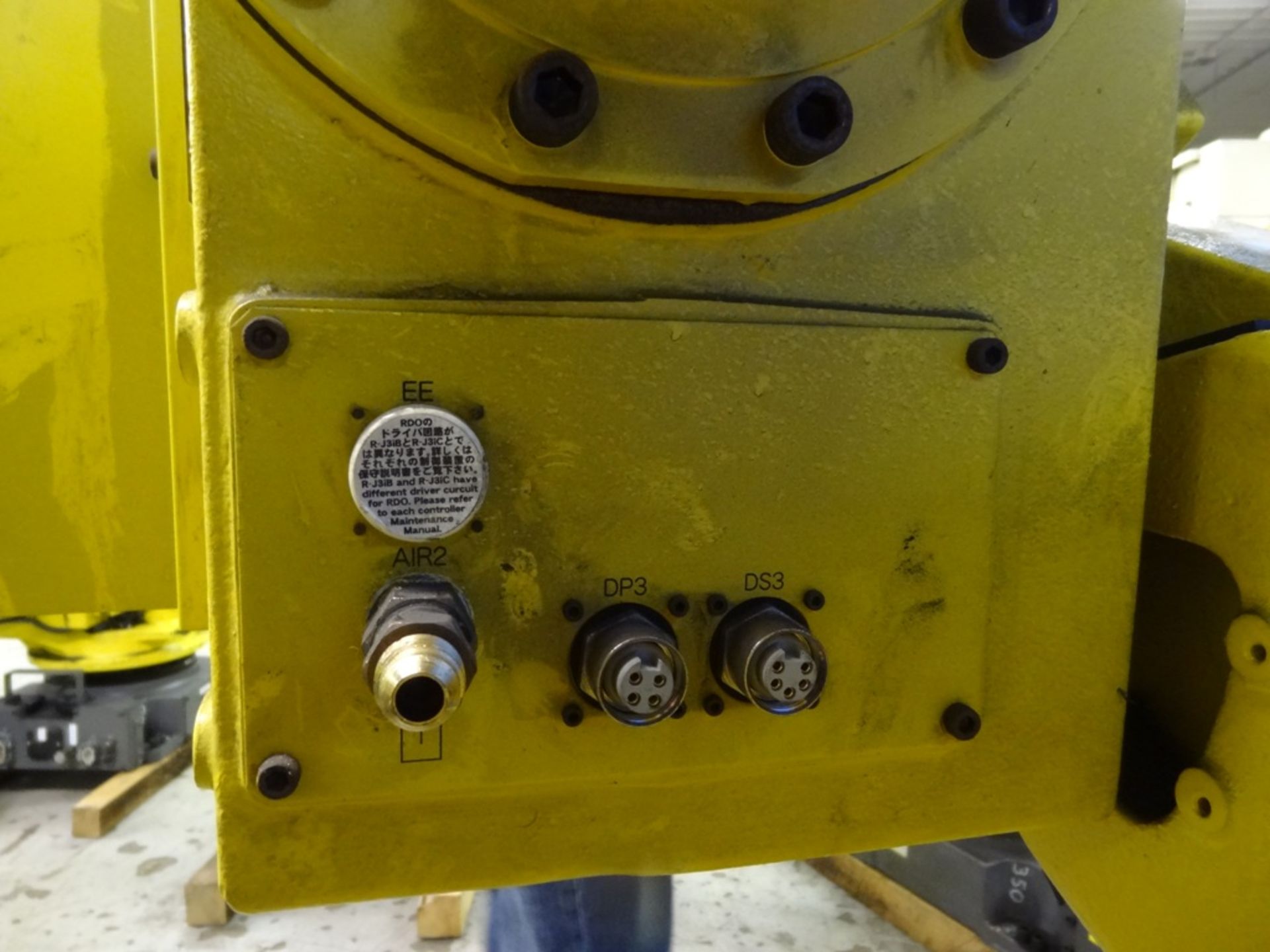 FANUC R2000iA/210F WITH R-J3iB, CABLES, TEACH PEND, SN 80228, YEAR 09/2006, HOURS 10285, LOCATION MI - Image 3 of 8