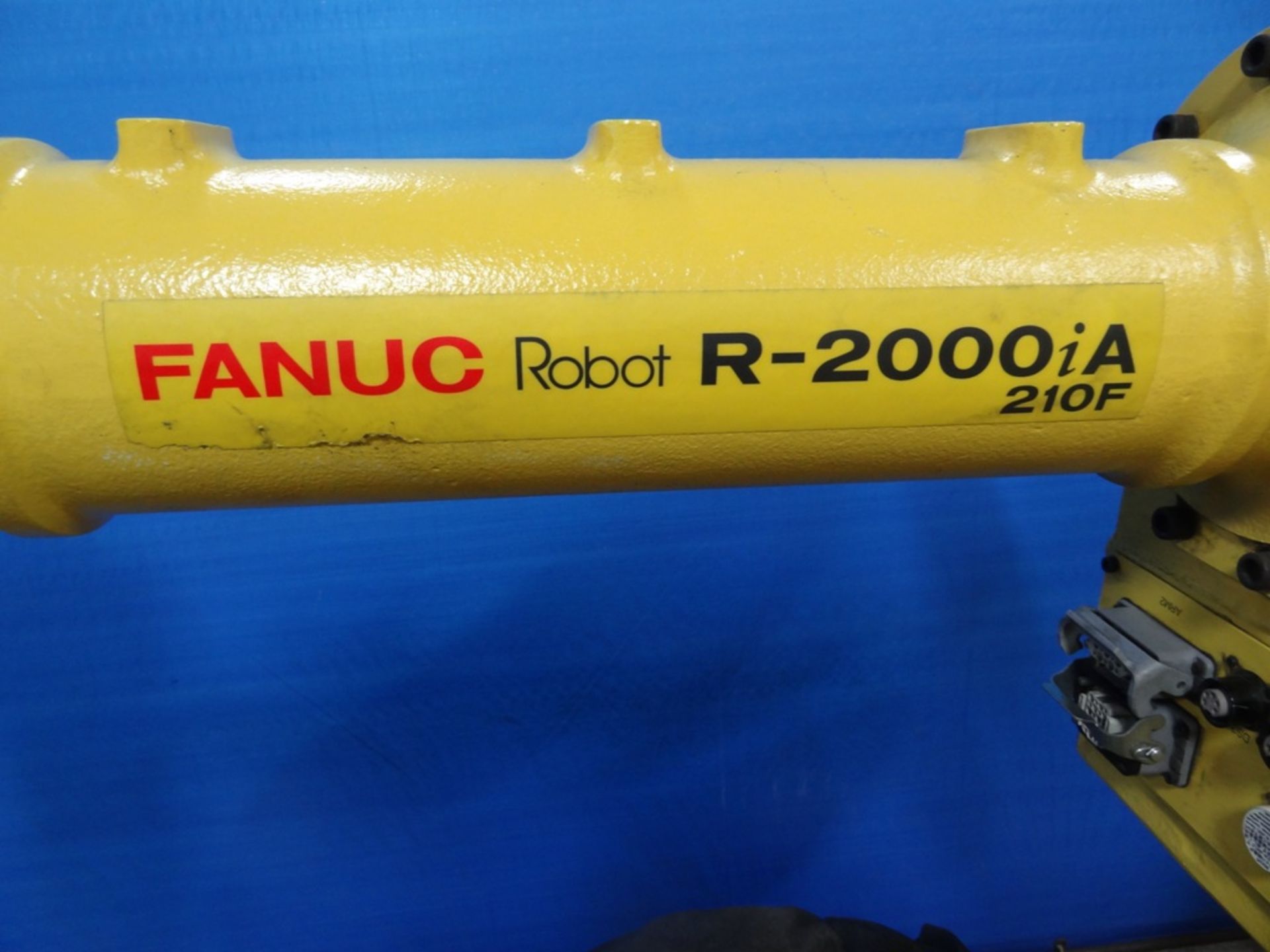 FANUC R2000iA/210F WITH R-J3iB, CABLES, TEACH PEND, SN 80242, YEAR 1/2006, HOURS 9952 LOCATION MI - Image 2 of 6