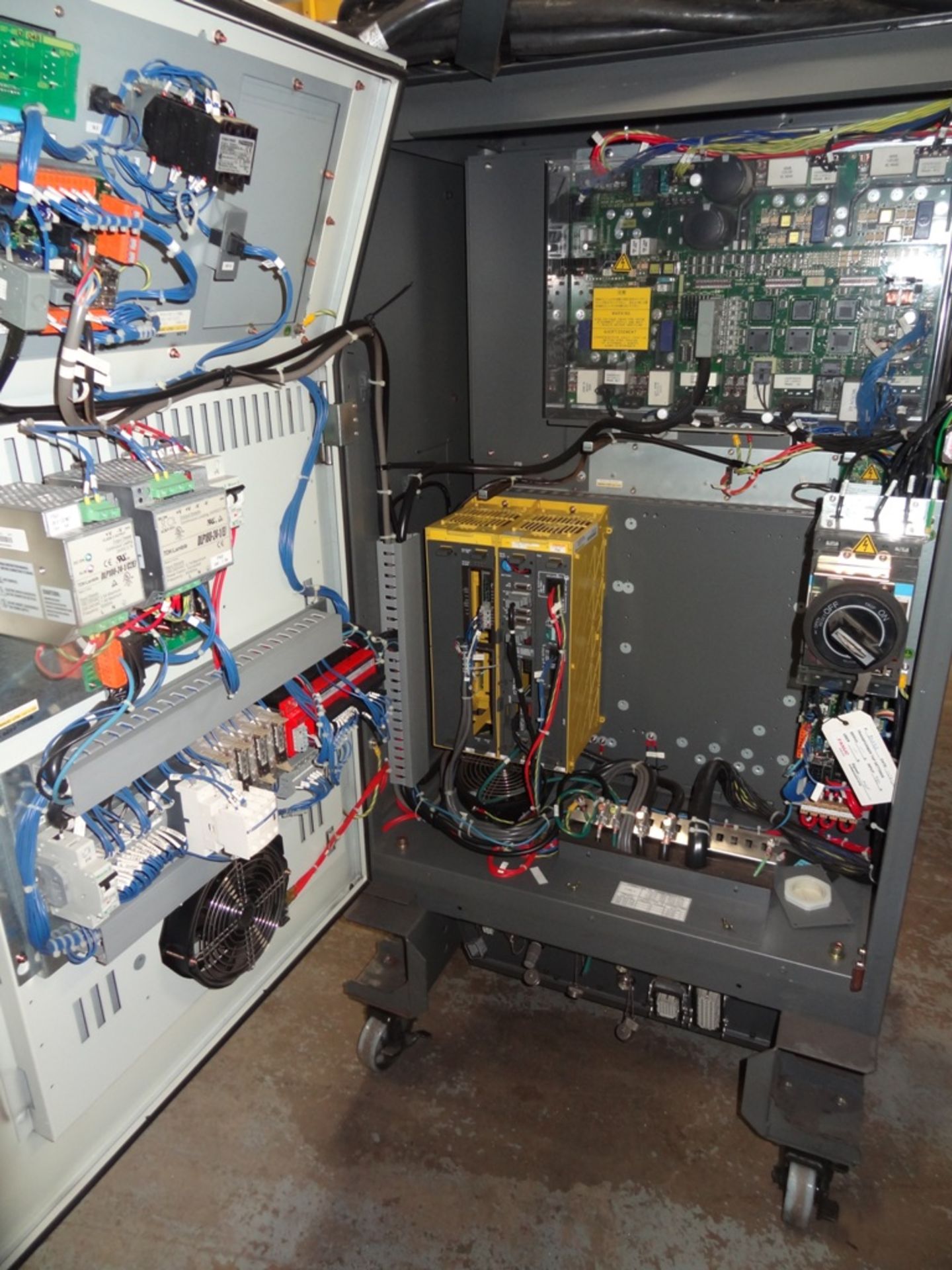 FANUC R2000iA/210F WITH R-J3iB, CABLES, TEACH PEND, SN 80232, YEAR 09/2006, HOURS 12497 LOCATION MI - Image 7 of 8