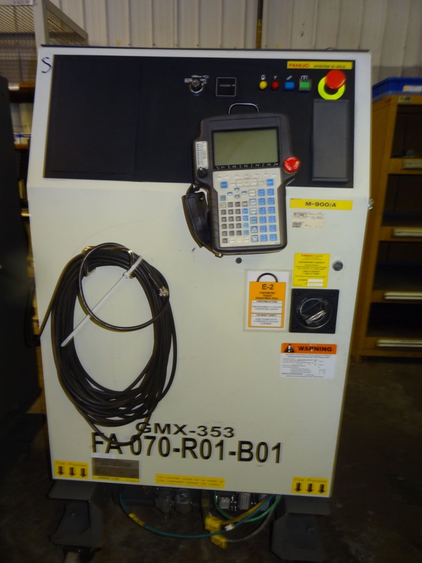 FANUC M-900iA/260L R-30iA, CABLES & TEACH PENDANT, SN 85560, YEAR 08/2007, HOURS 5485, LOCATION MI - Image 4 of 10