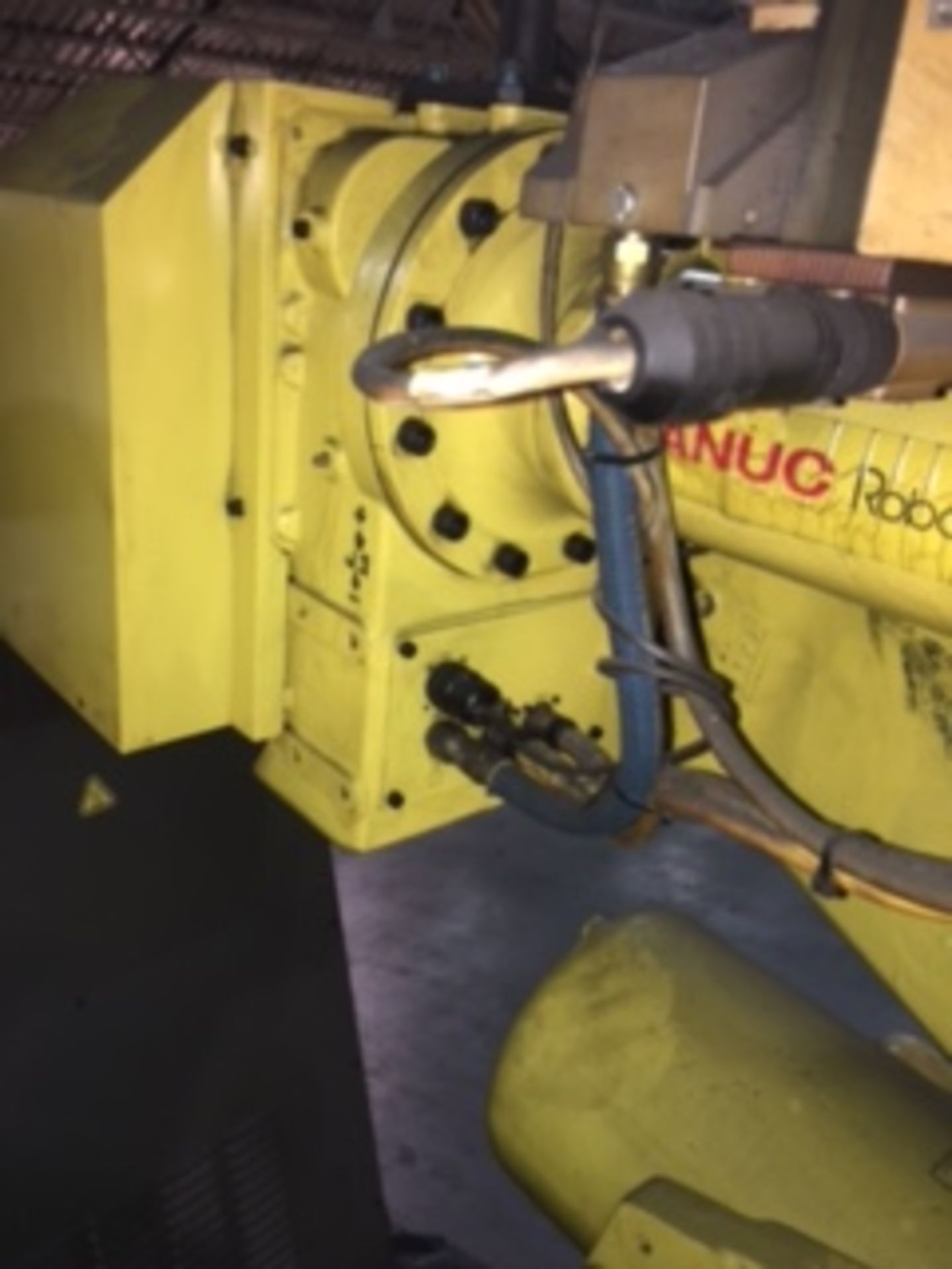 FANUC R-2000iA/210F WITH R-J3iB CONTROLS, CABLES AND TEACH PENDANT - Image 2 of 4