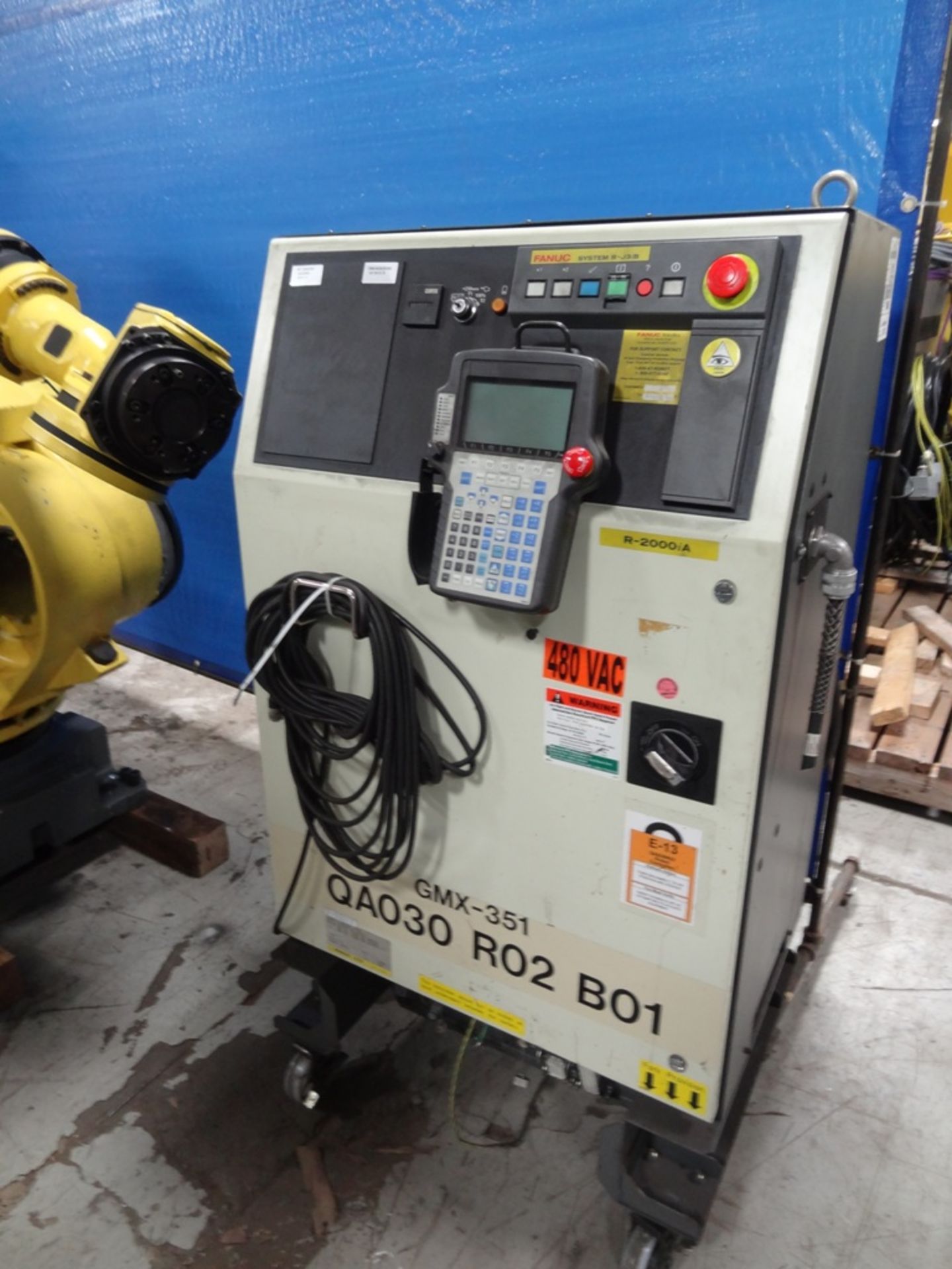 FANUC R2000iA/210F WITH R-J3iB, CABLES, TEACH PEND, SN 80217, YEAR 9/2006, HOURS 7327 LOCATION MI - Image 4 of 7