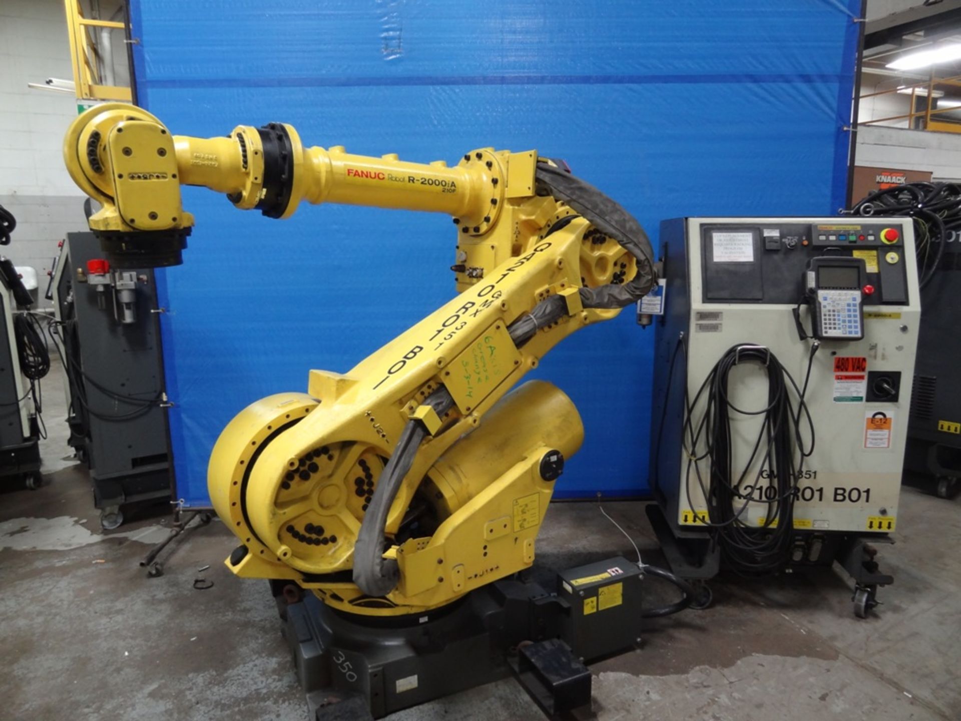 FANUC R2000iA/210F WITH R-J3iB, CABLES, TEACH PEND, SN 75893, YEAR, HOURS 13921, LOCATION MI