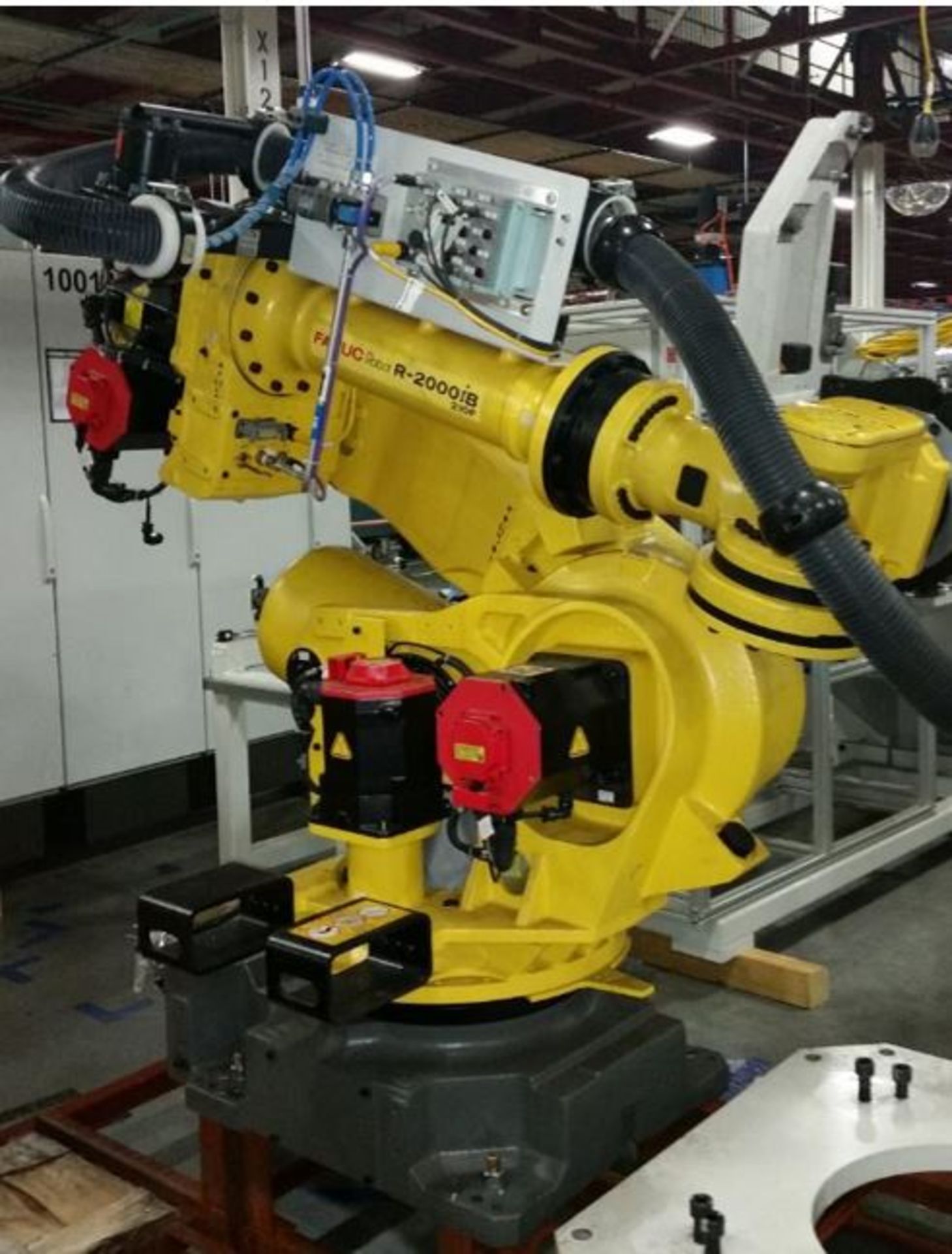 FANUC R2000iB/210F ROBOT WITH R30iA CONTROLLER, W/ VISION CON, SN F111075, YEAR 6/2011, LOCATION MI