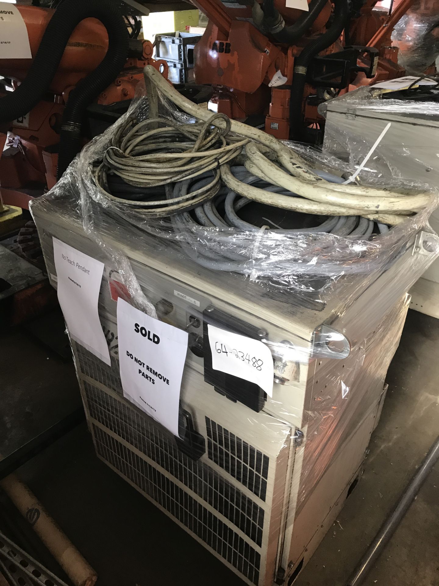 ABB IRB 6400, SN 64-23488 , S4C+ CONTROL, CABLES, LOCATION MI, BUYER TOO SHIP - Image 2 of 2