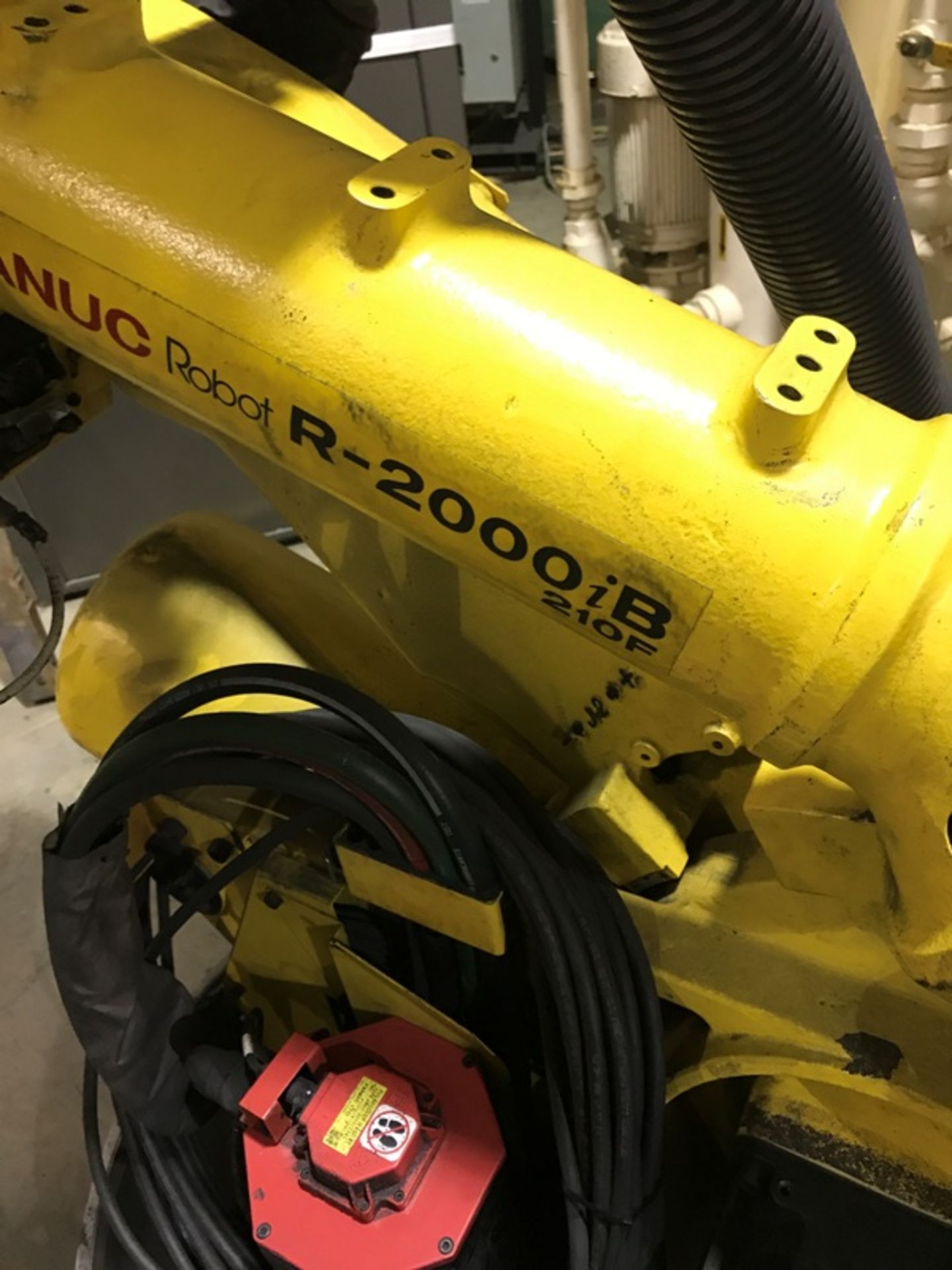 FANUC R2000iB/210F WITH R-J3iC CONTROLS, CABLES, SN F83591 - Image 3 of 6