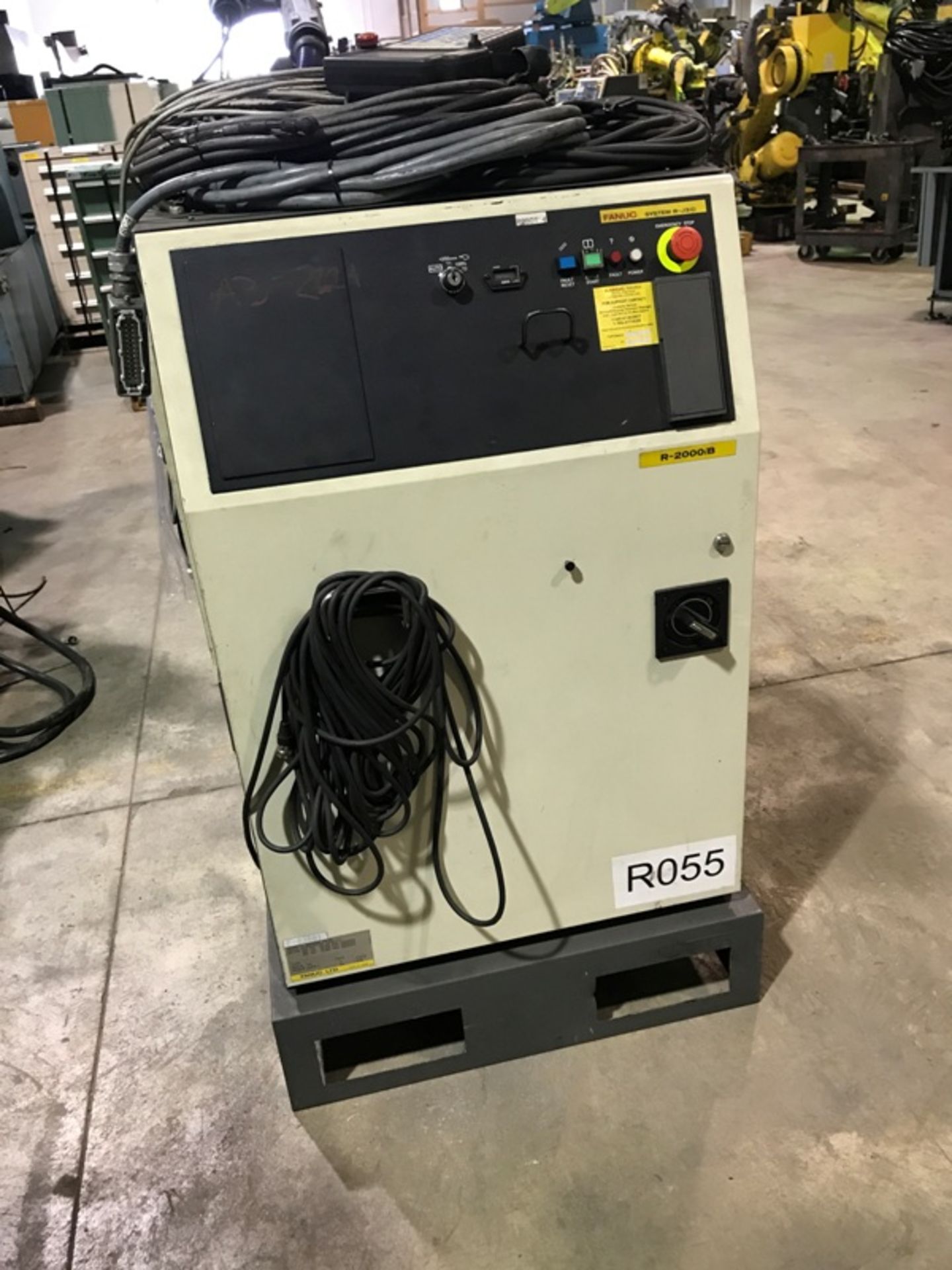 FANUC R2000iB/210F WITH R-J3iC CONTROLS, CABLES, SN F83591 - Image 4 of 6