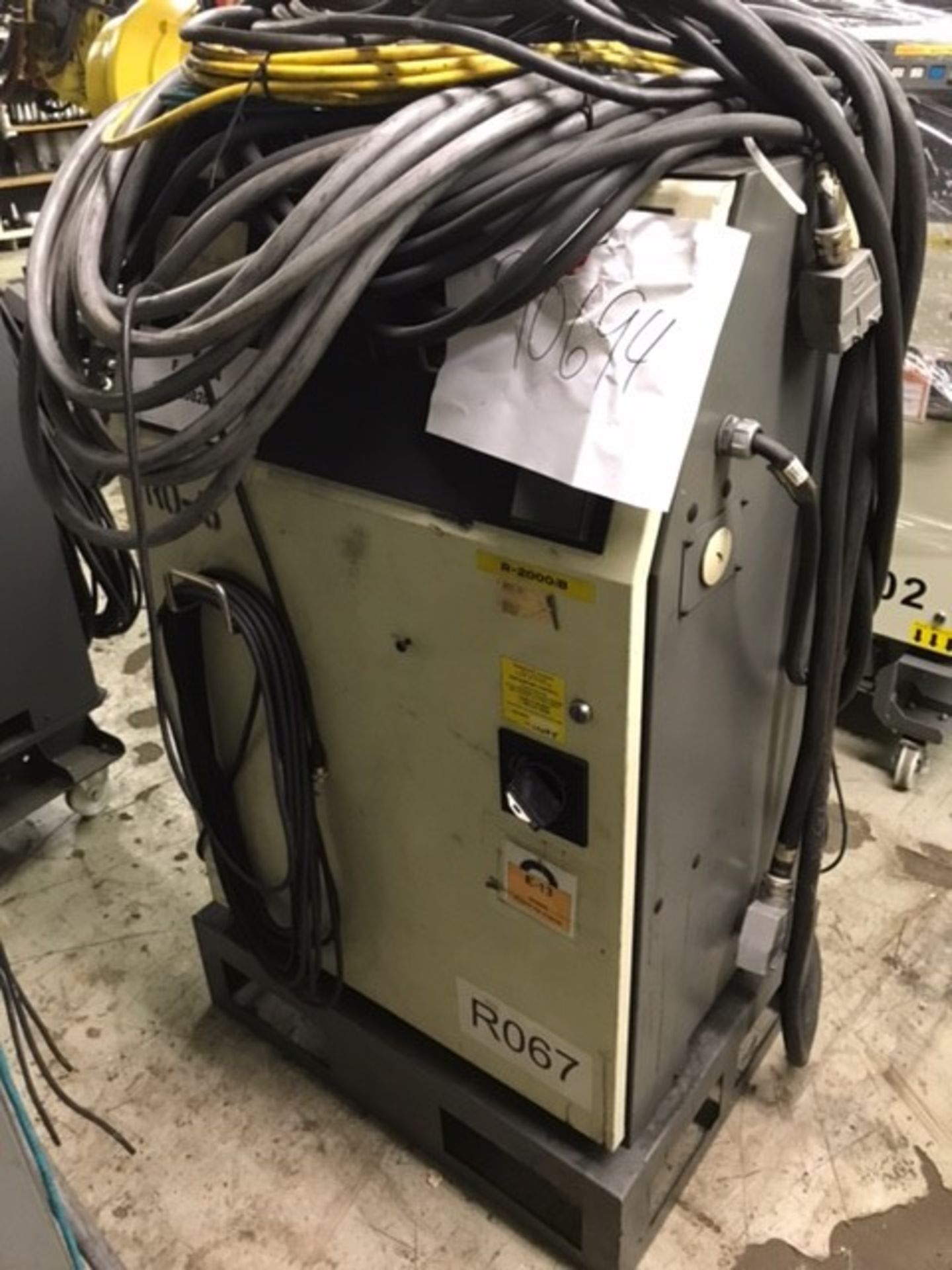 FANUC R2000iB/210F WITH R-30iA CONTROLS, YEAR 2008, SN 90695/90694, TEACH AND CABLES, LOCATION MI - Image 4 of 9