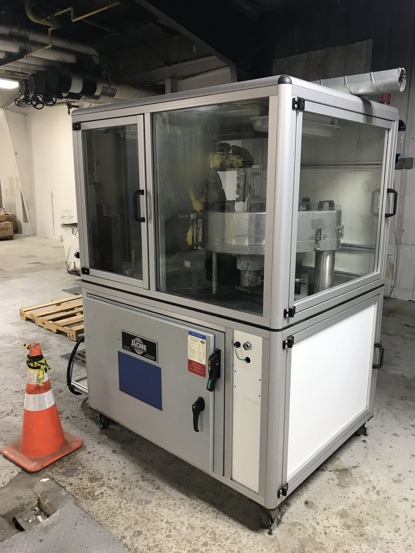 ACME/FANUC LR MATE 200iC R-30iA POLISHING CELL, YEAR 2007