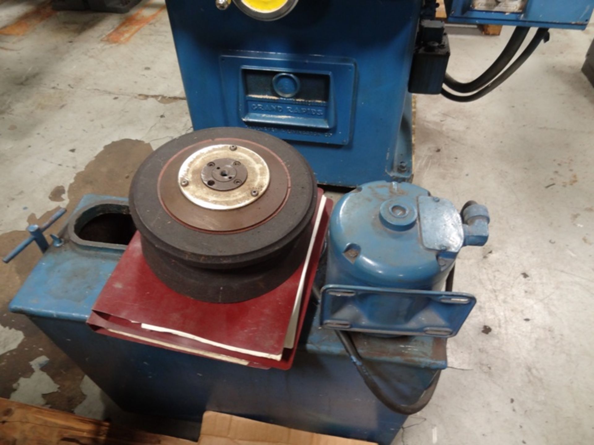 GIDDINGS & LEWIS MODEL HR947 WINSLOWMATIC DRILL GRINDER, SN 947-0168-86, LOCATION MI - Image 3 of 11