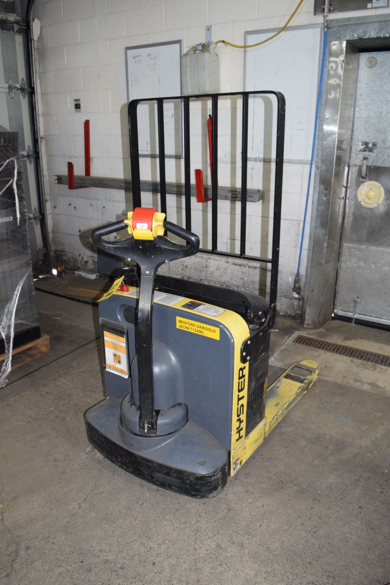 Hyster 4,000 LB Capacity Electric Pallet Jack, Model: 402, SN: B218N272080L  **Rigging Fee $75