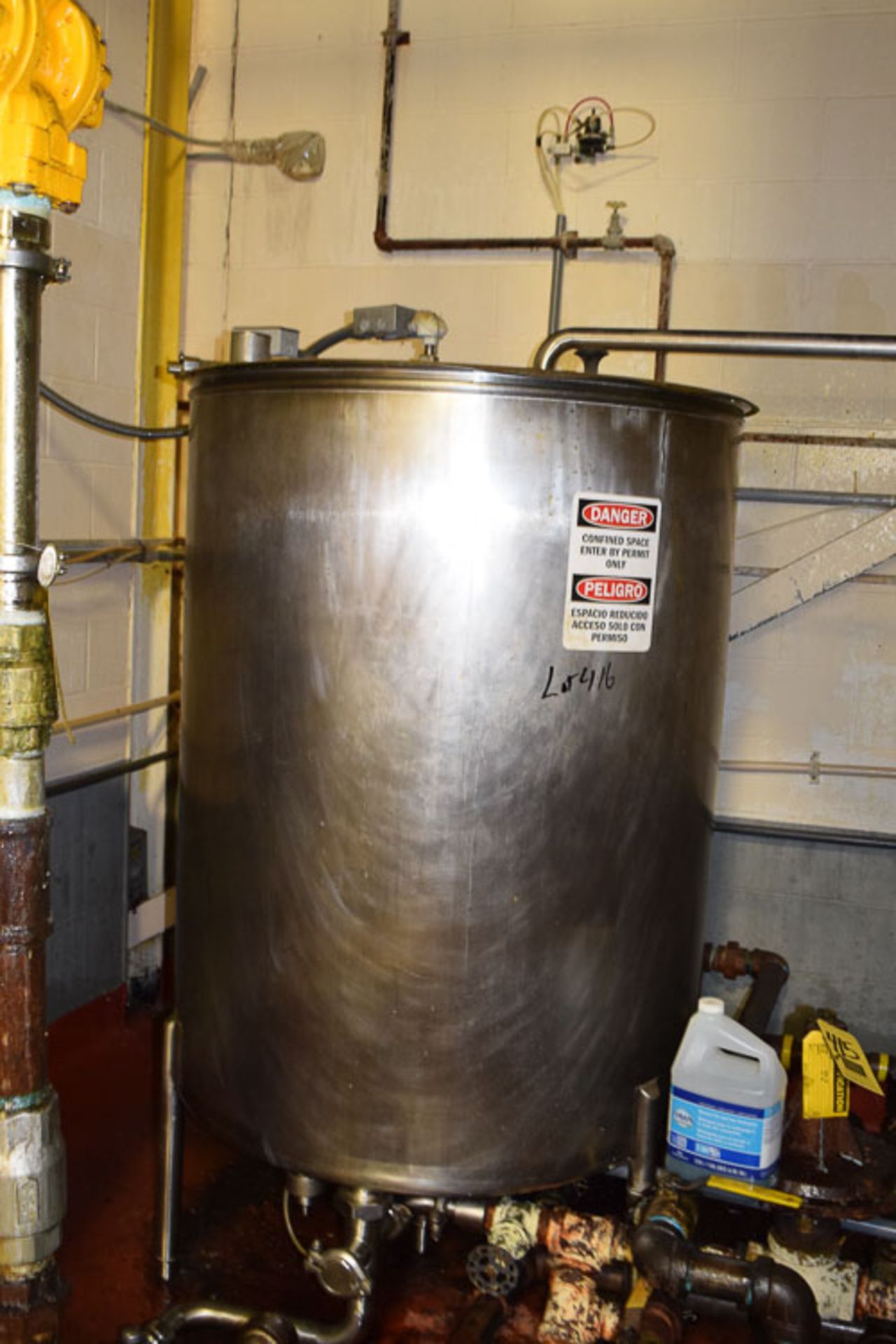 200 (+/-) Gallon S/S Single Shell Holding Tank **Rigging Fee** $ 150