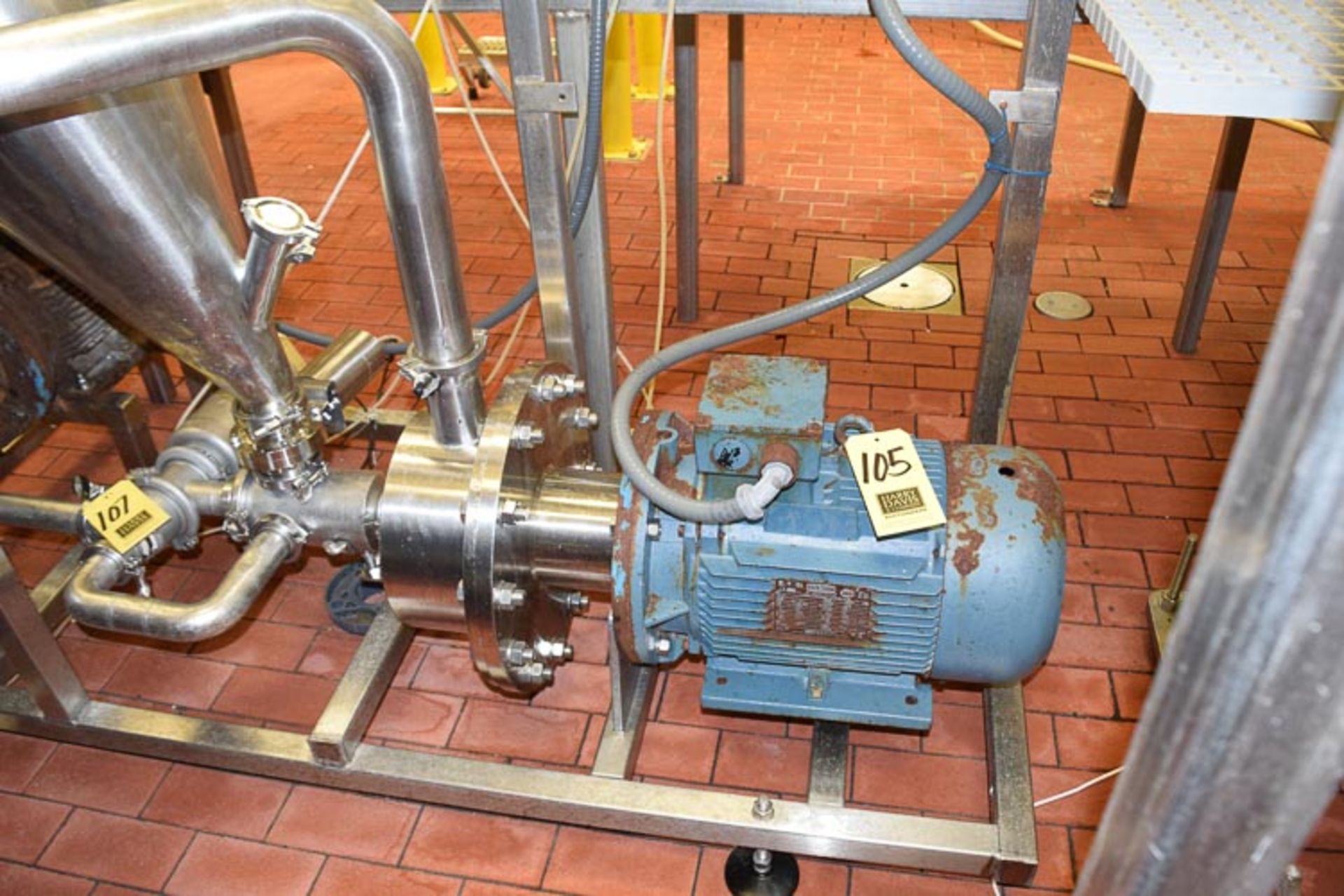 Silverson High Shear Pump with 25 HP 3,530 RPM Motor **Rigging Fee** $ 50