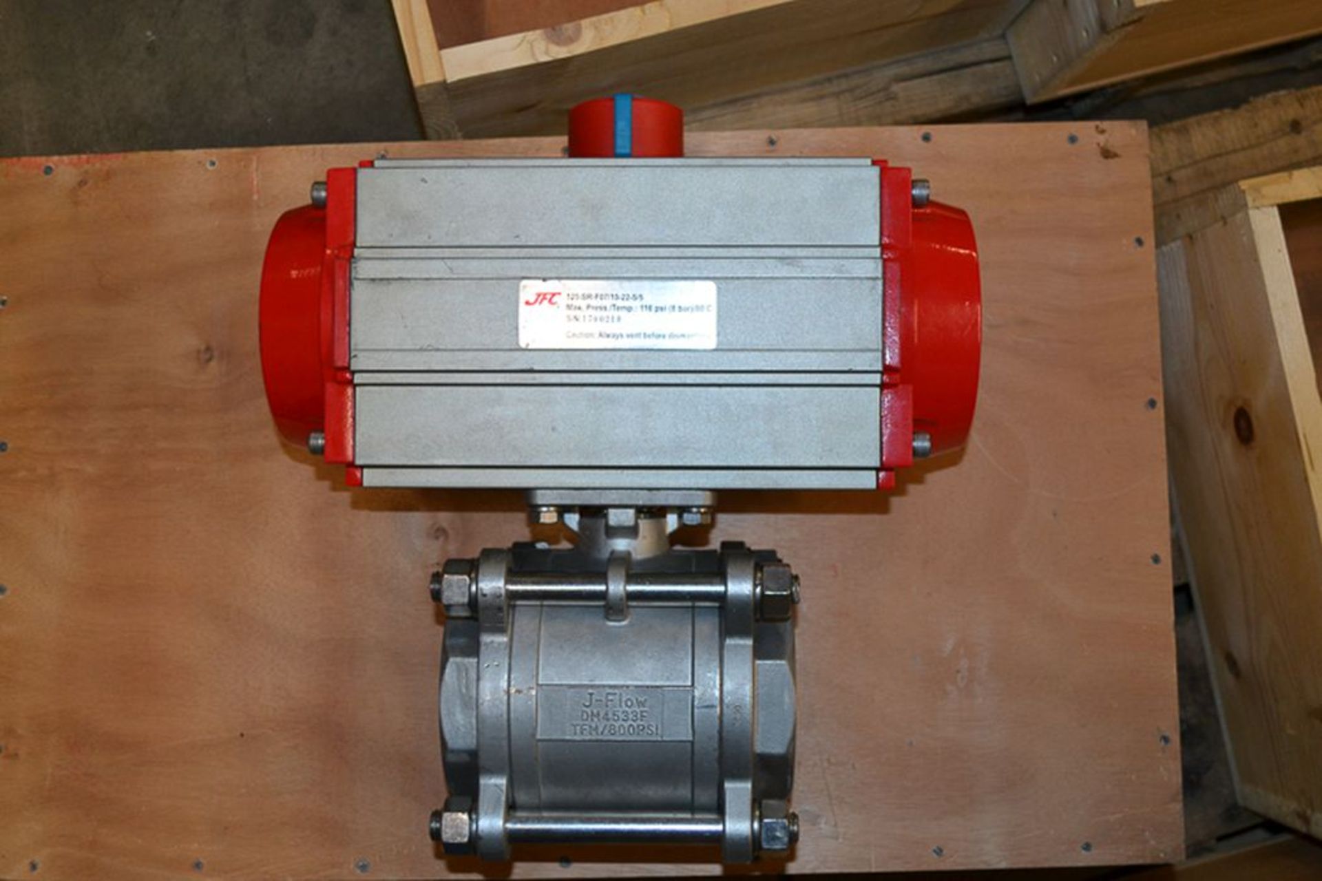 (4) 2" S/S Ball Valves: (2) 1" S/S GlobeValves ; (10) 1" S/S Ball Valves, (3) NEW S/S Ball Valves - Image 8 of 14