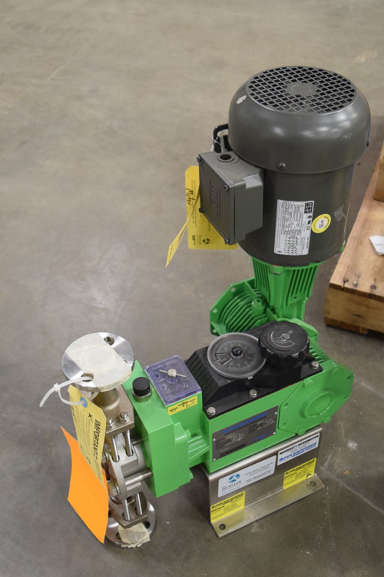 NEW Mueller 1/2 HP Metering Pump, Model: EQ-NO-P134A with Pulsafeeder Diaphragm Metering Pump